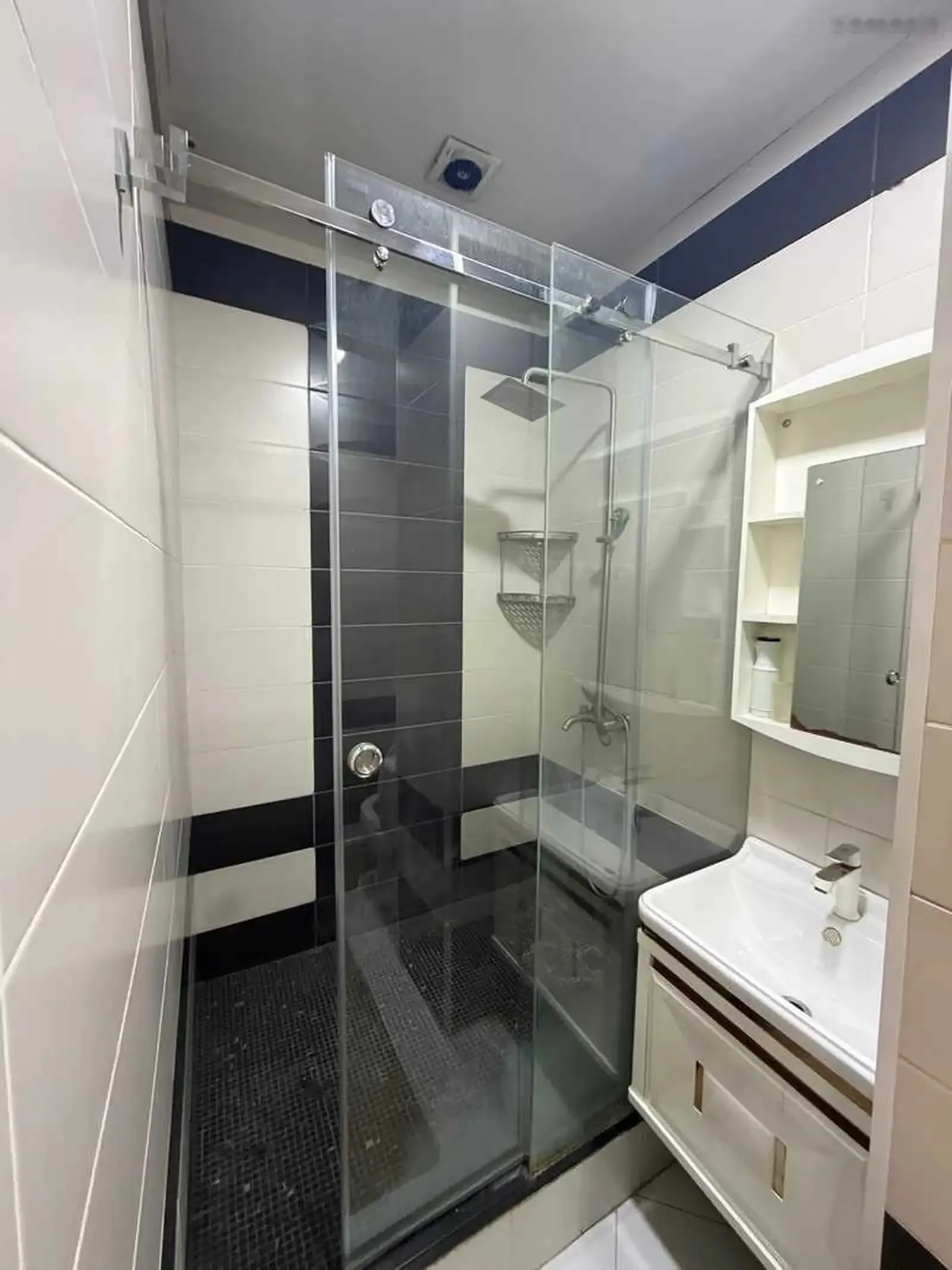 2-комн. квартира, 6 этаж, 64м², Шохмансур
