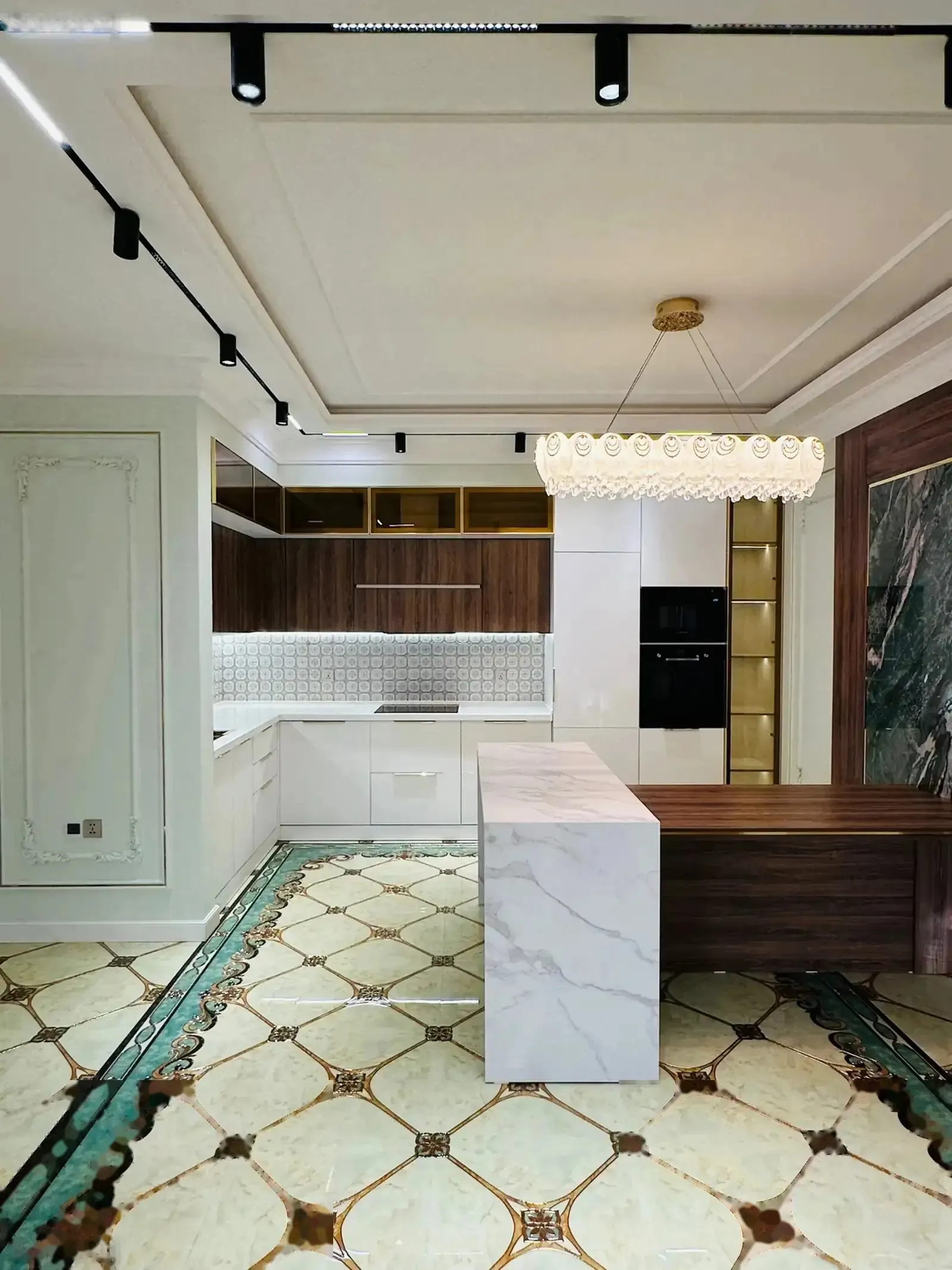 3-комн. квартира, 5 этаж, 145м², И.Сомони