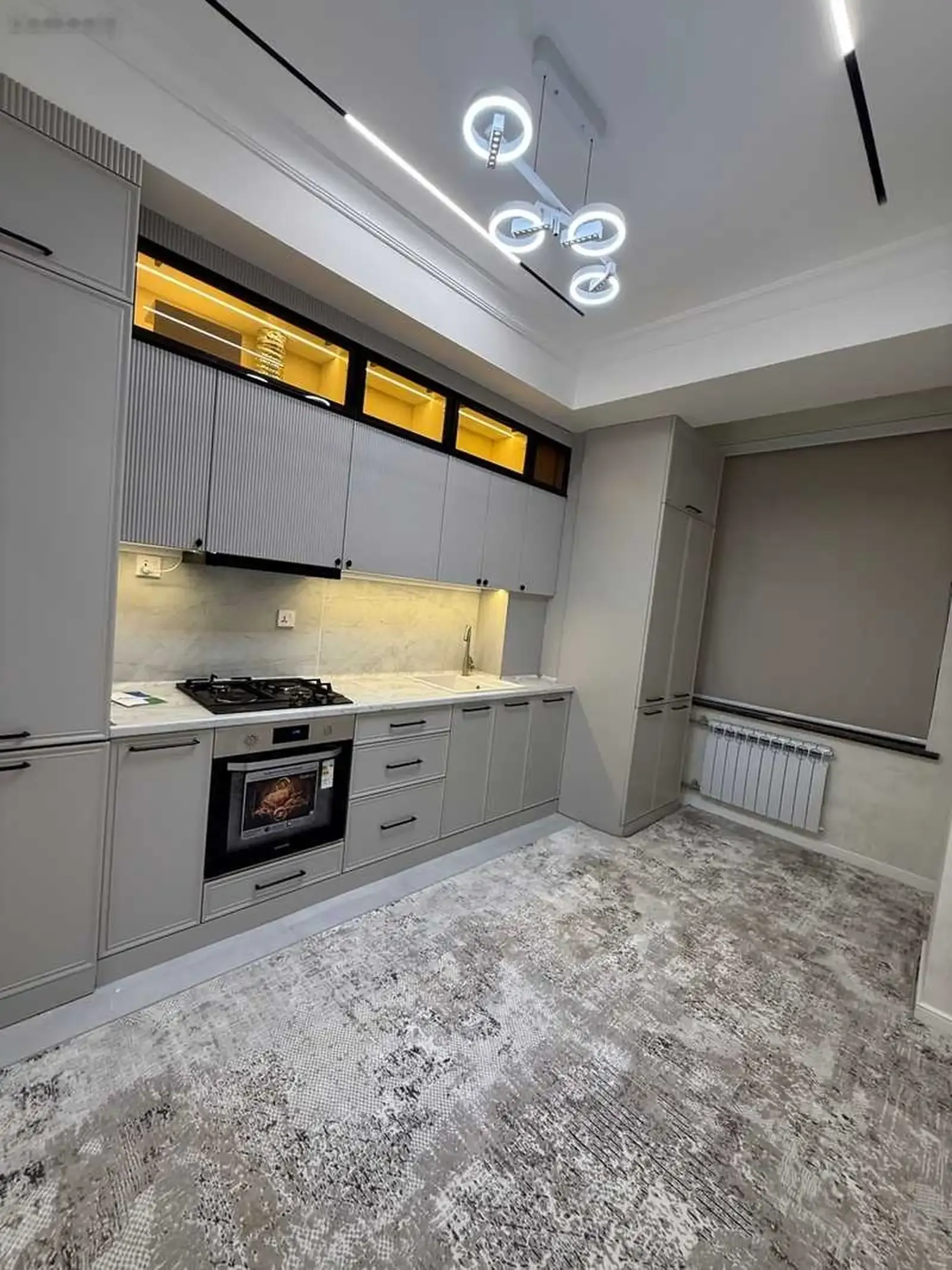 3-комн. квартира, 10 этаж, 120м², Улица Карамова