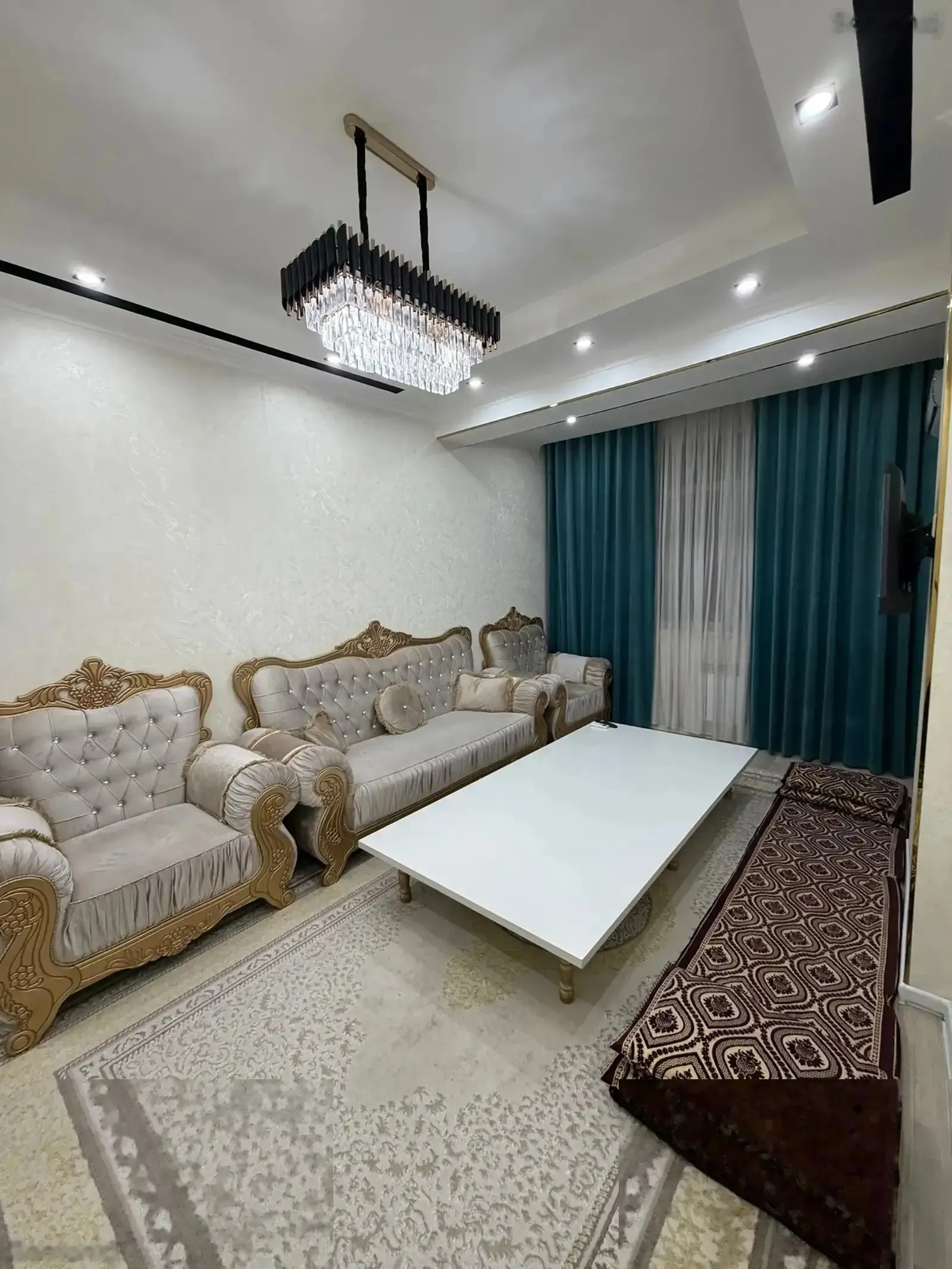 2-комн. квартира, 11 этаж, 60м², Шохмансур