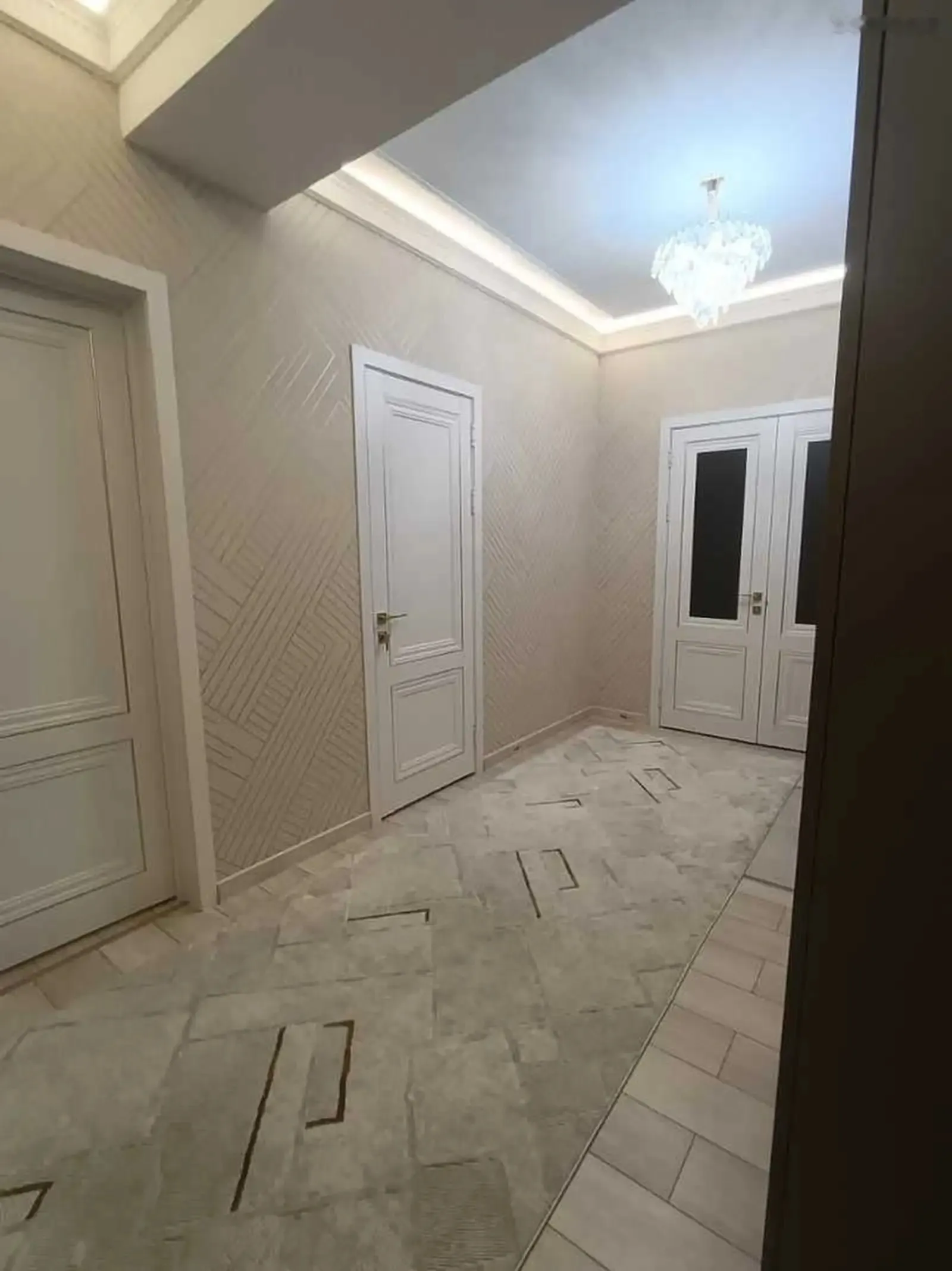 2-комн. квартира, 6 этаж, 81м², 82мкр пеши мед инсттут