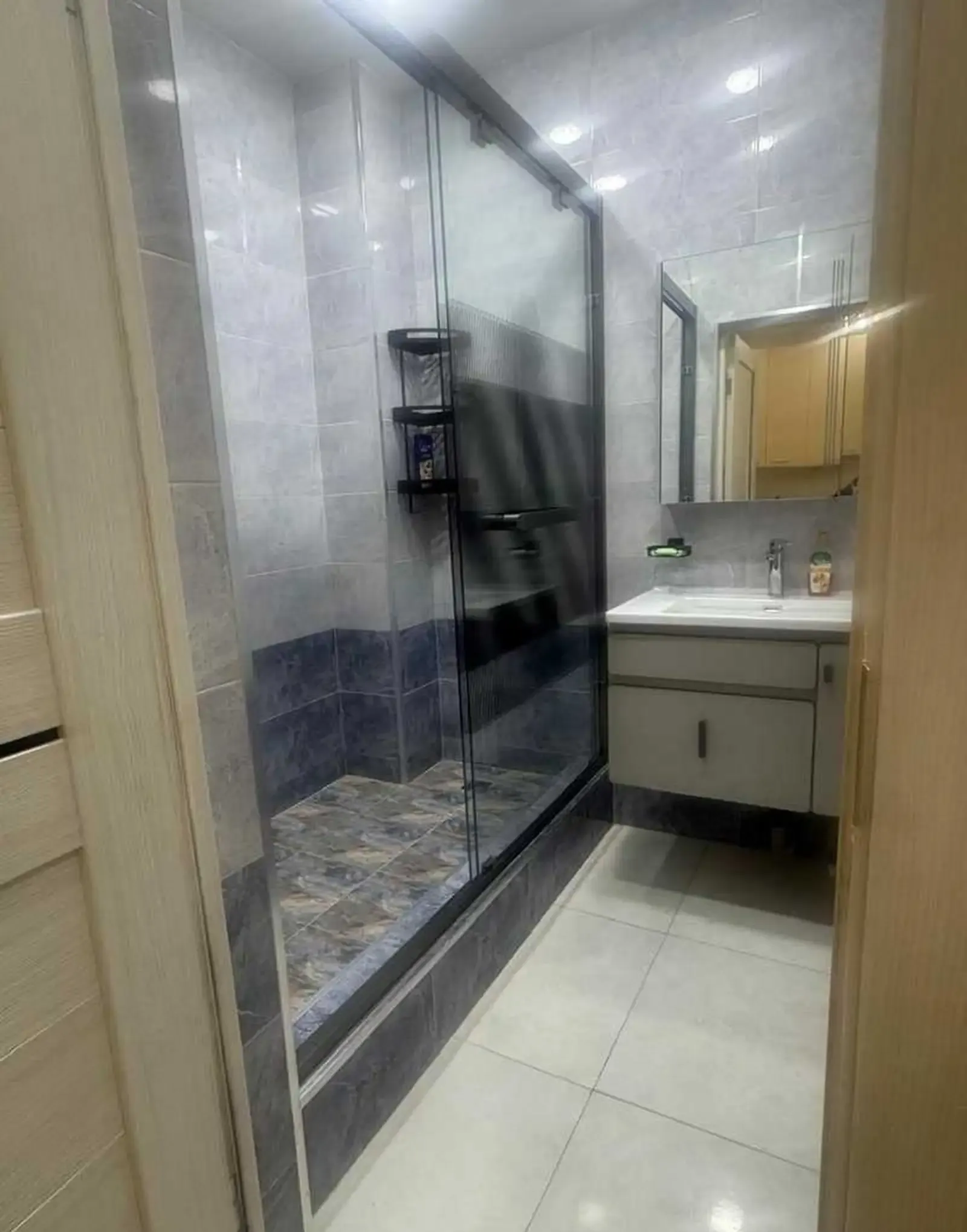 2-комн. квартира, 3 этаж, 64м², Хилтон