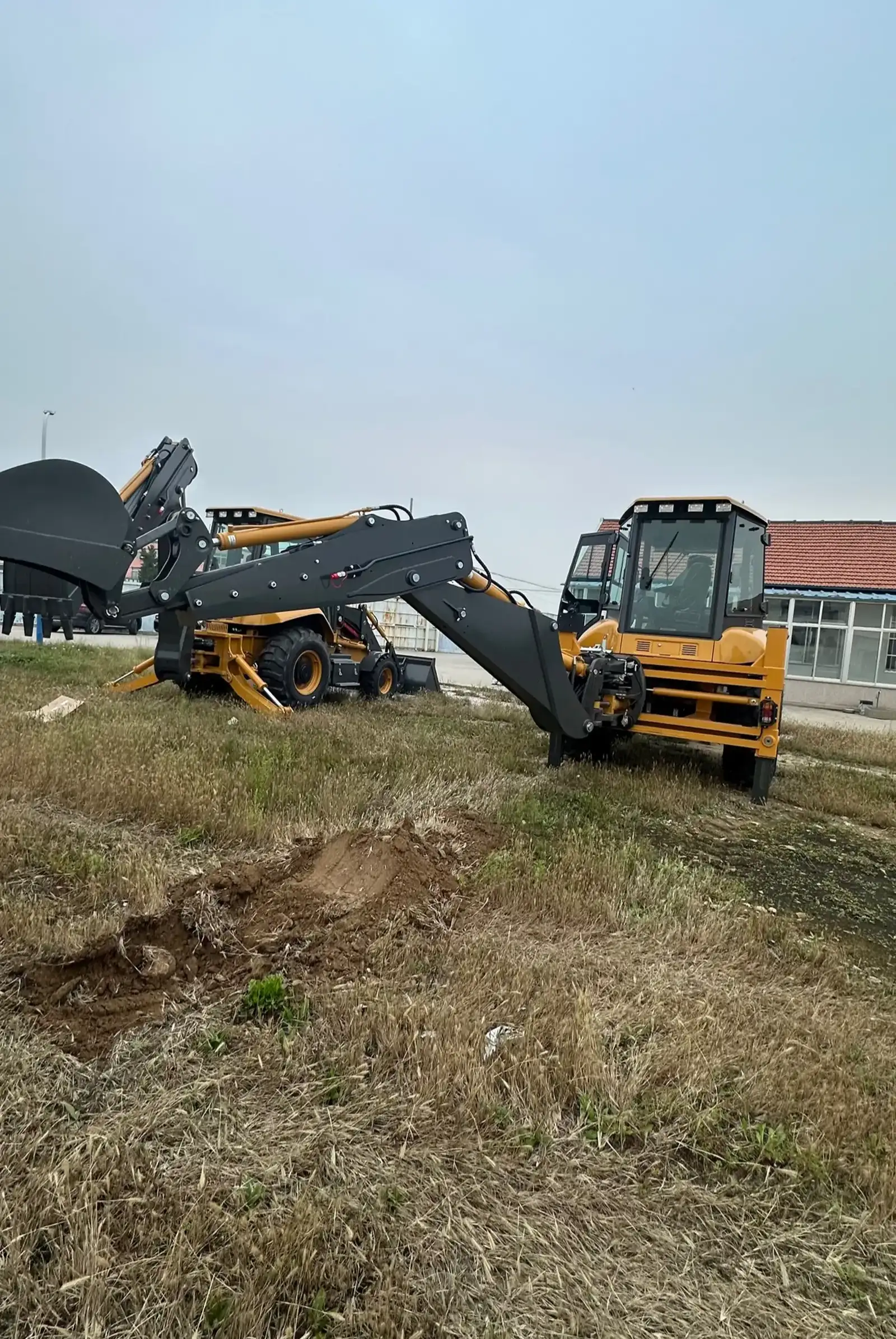 Экскаватор погрузчик 3 с.-х. на заказ