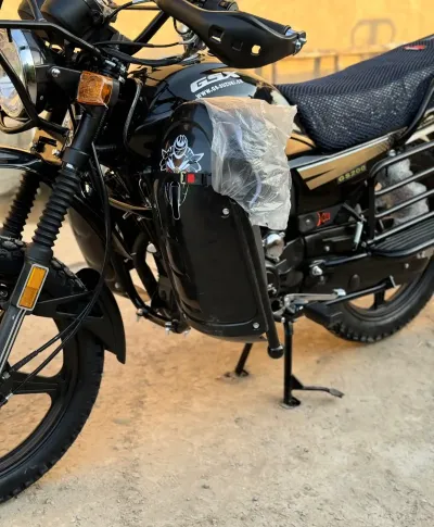 Мотоцикл GSX200