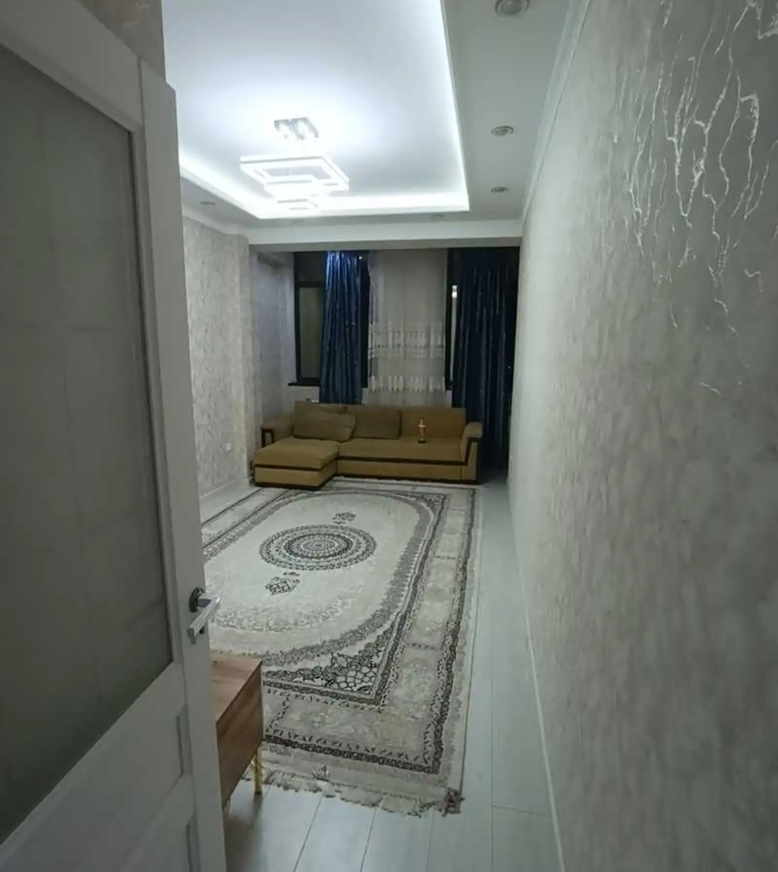 2-комн. квартира, 14 этаж, 60м², Шохмансур, ру ба руи Гостиница Хилтон, пеши Пайкар Созидания