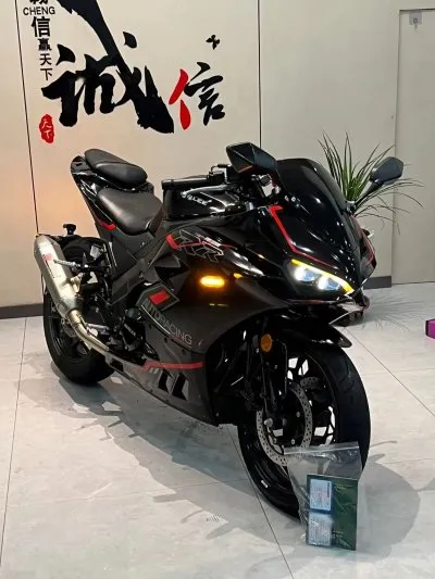 Мотоцикл Dugati 400 cc