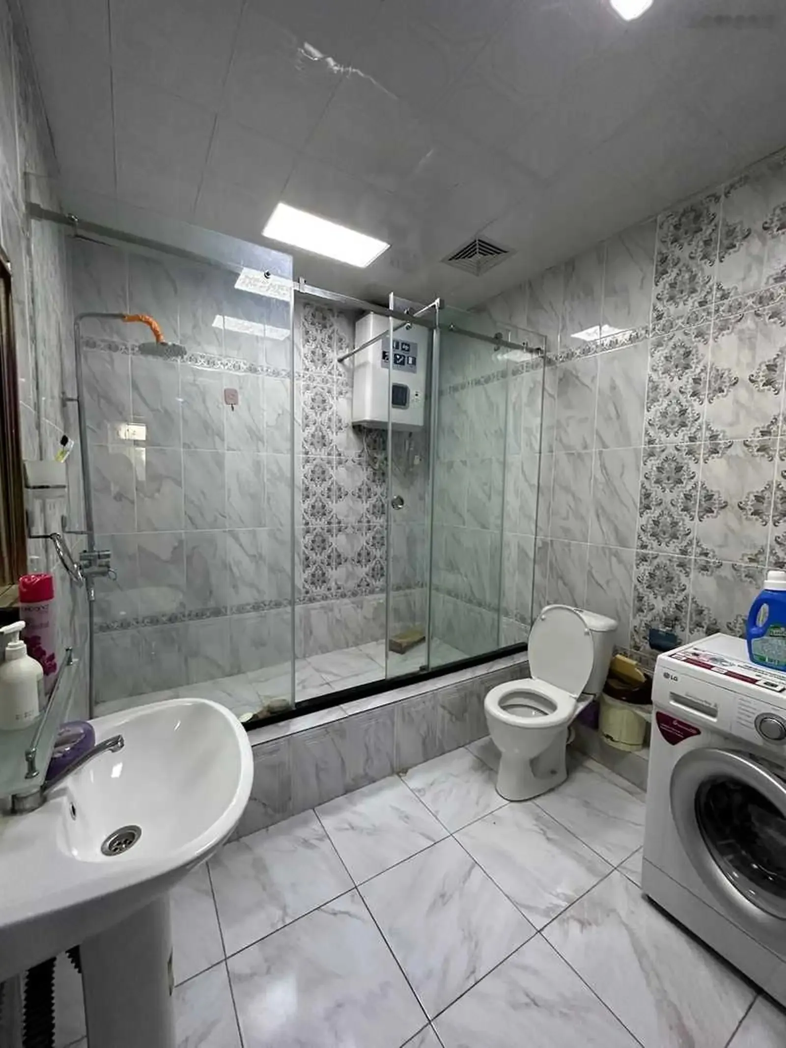 3-комн. квартира, 3 этаж, 143м², Ориентир парки Ботаники