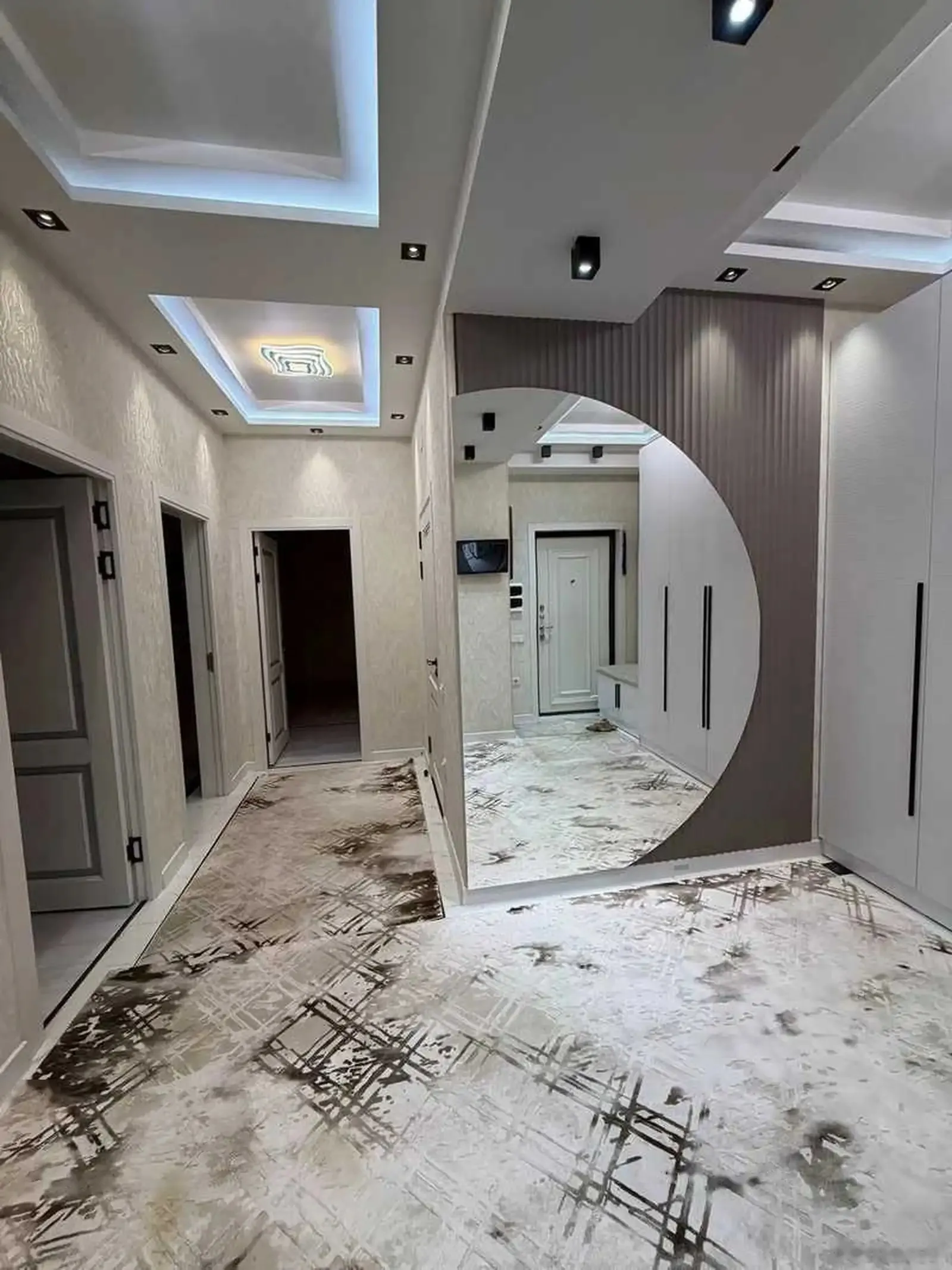 2-комн. квартира, 12 этаж, 86м², 92 мкр, пеши ресторани Райхон