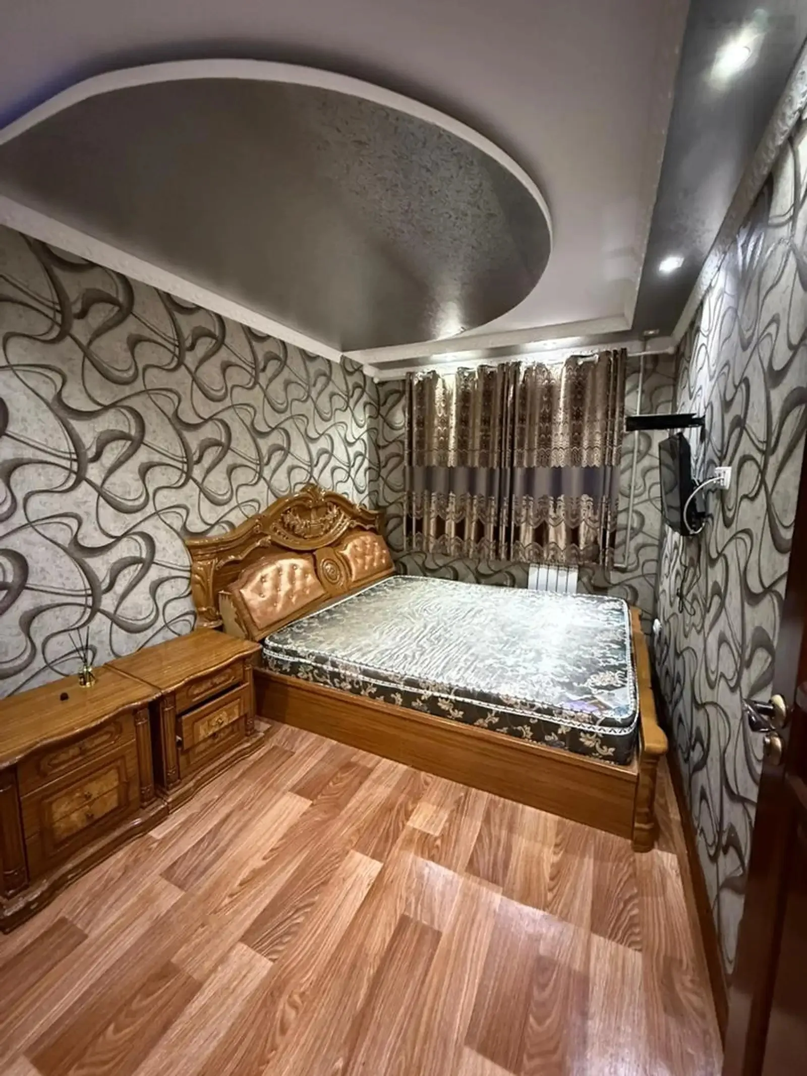 3-комн. квартира, 2 этаж, 80м², профсоюз