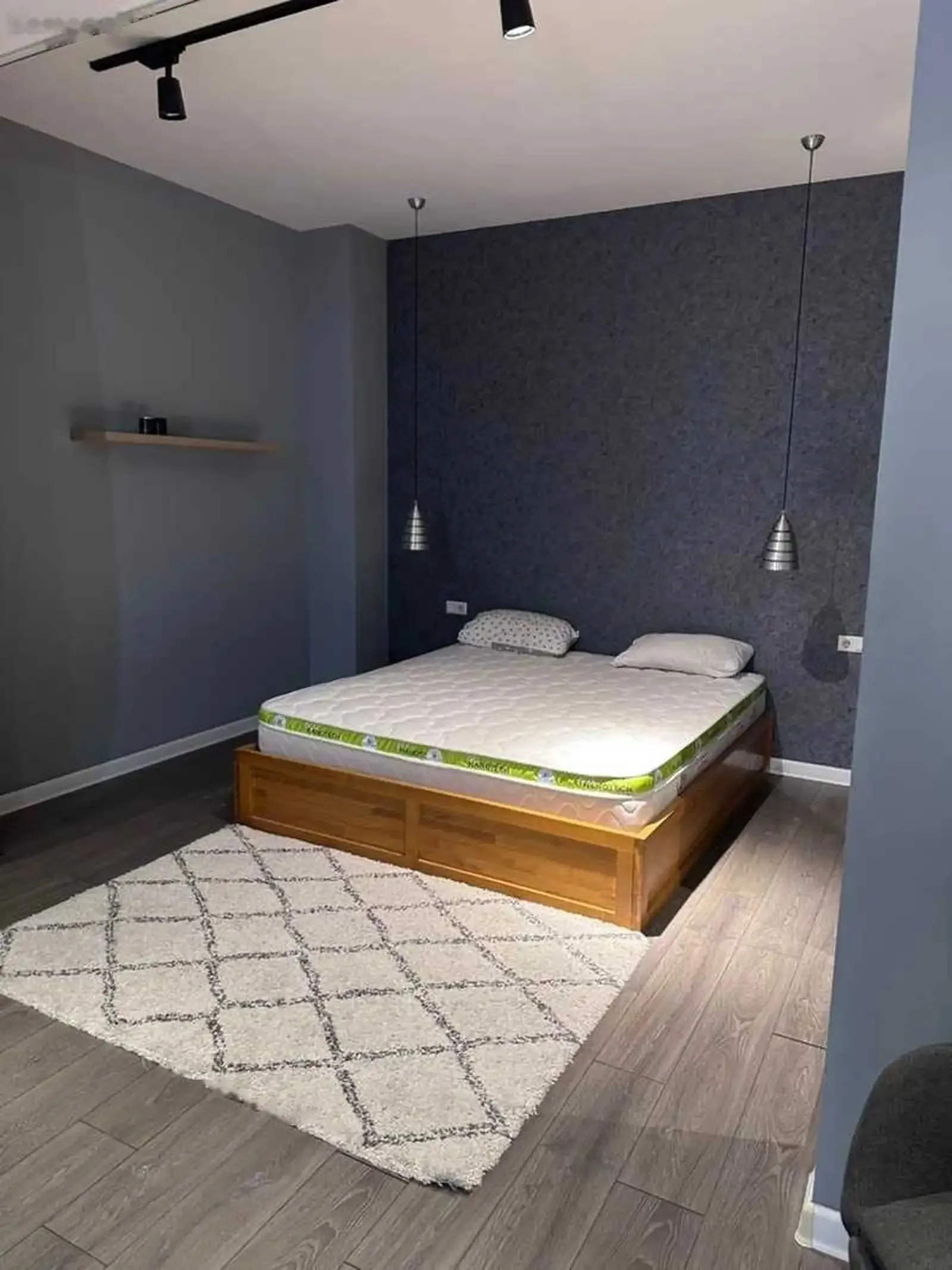 1-комн. квартира, 1 этаж, 73 м², голубой экран