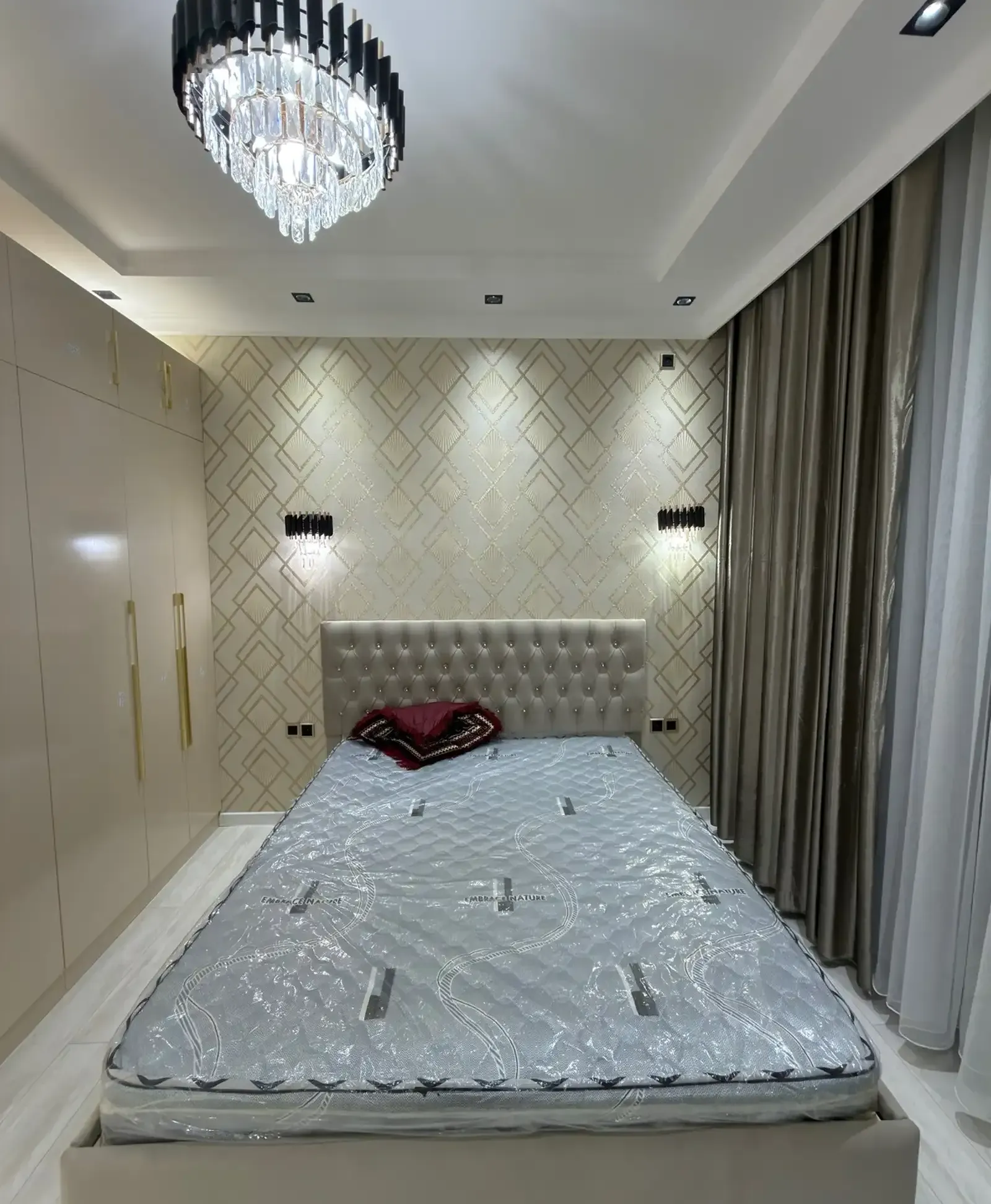2-комн. квартира, 18 этаж, 60м², Шохмансур, Айни