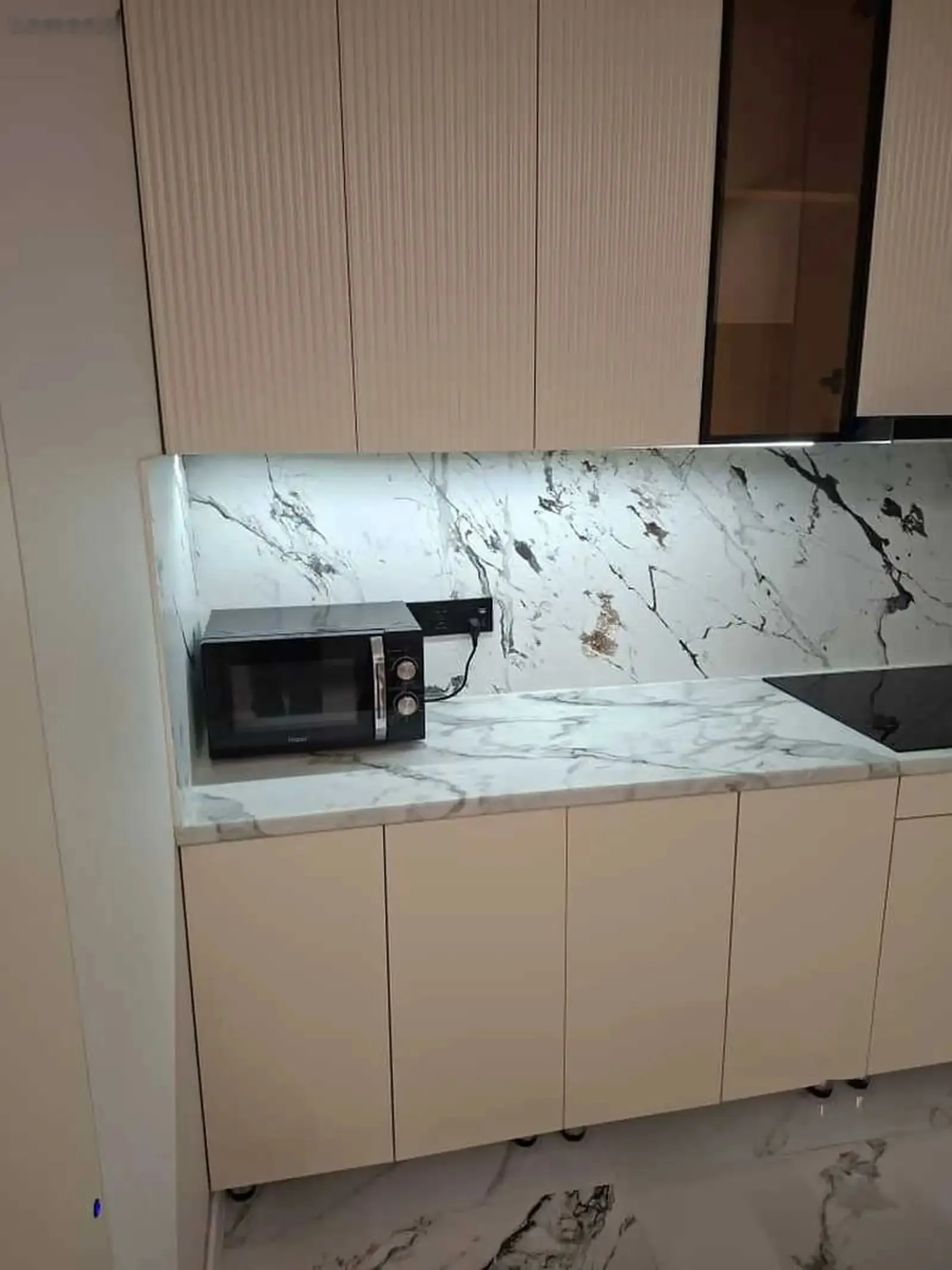 3-комн. квартира, 16 этаж, 89м², пайкари голубой экран