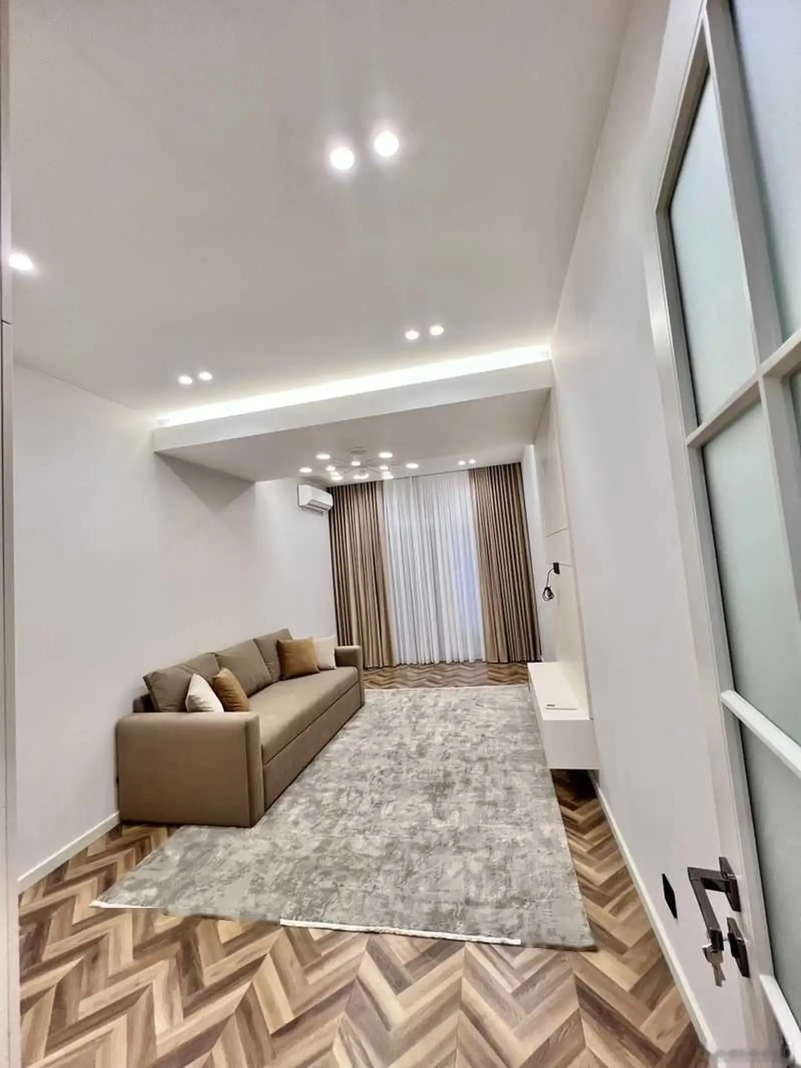 4-комн. квартира, 3 этаж, 142м², Овир