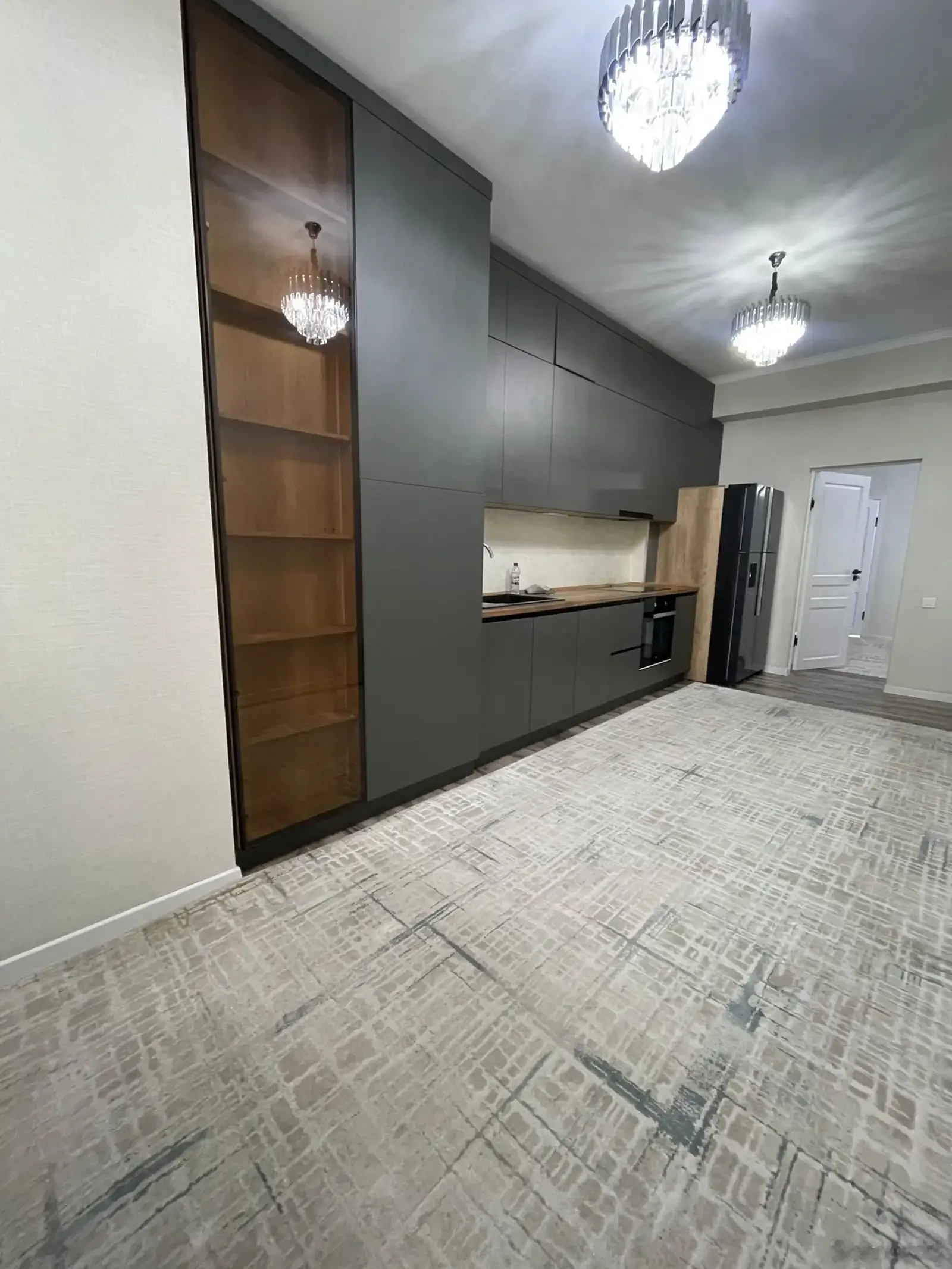 3-комн. квартира, 10 этаж, 119 м², Проспект айни, напротив Гуля Голд (Дом Махмуда)