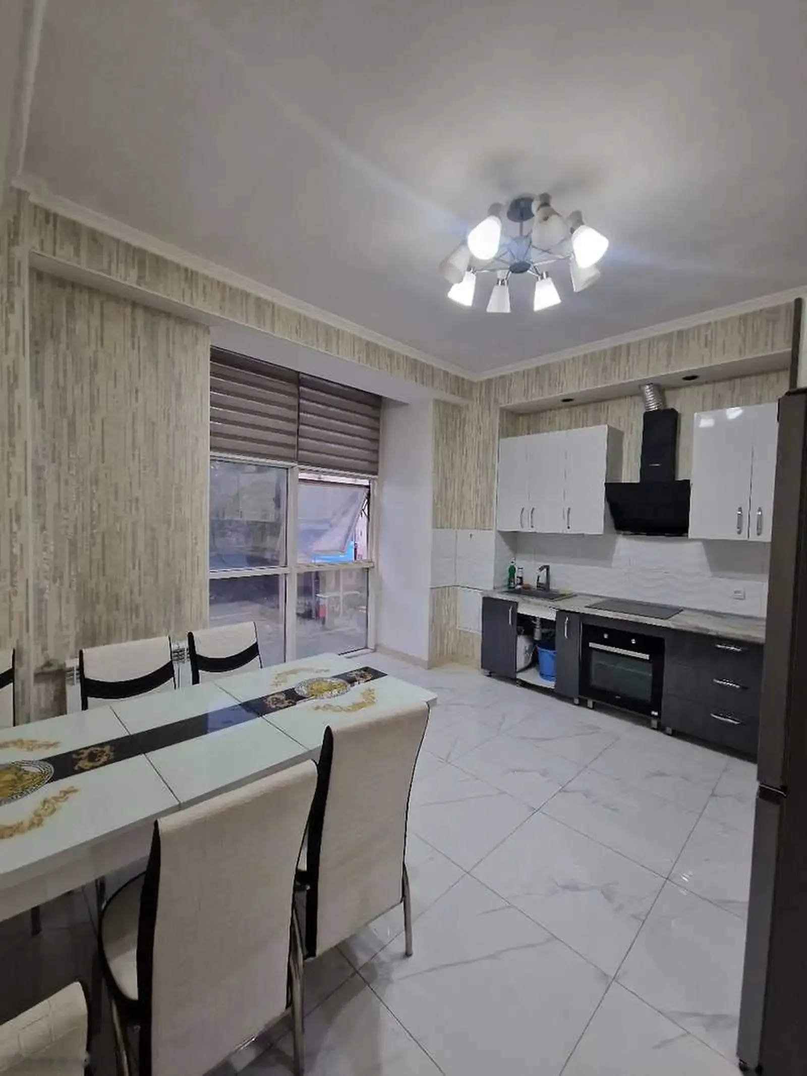 3-комн. квартира, 3 этаж, 123м², чордома