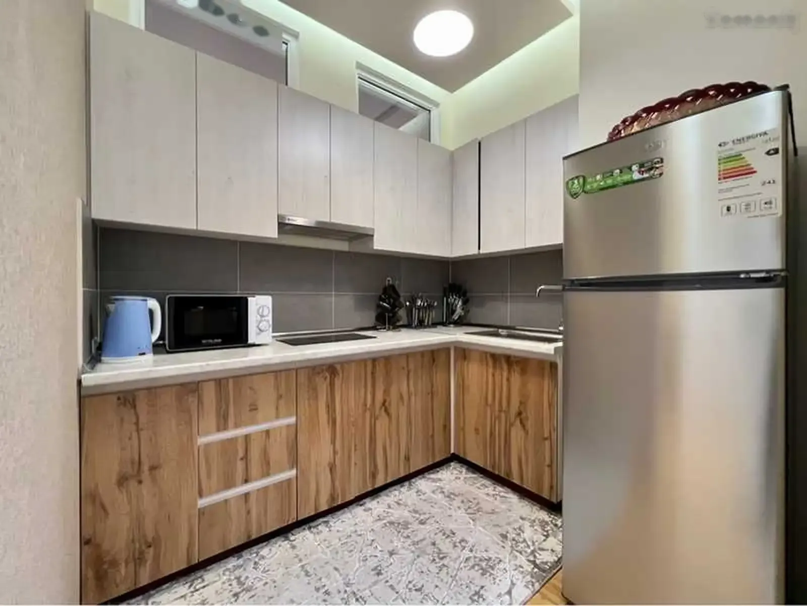 2-комн. квартира, 10 этаж, 58м², Голубой экран