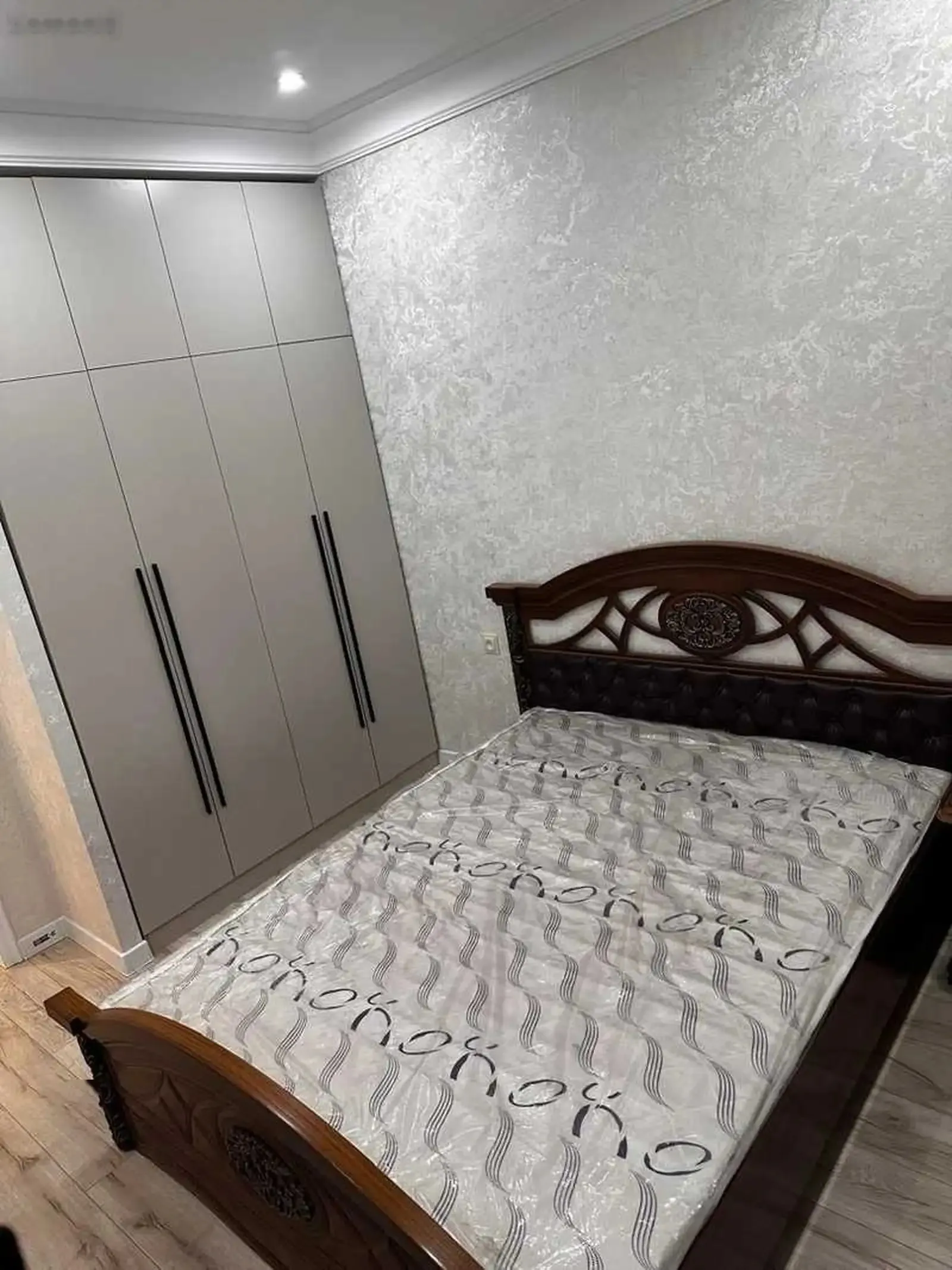 2-комн. квартира, 13 этаж, 80м², пещи паруи ботаники