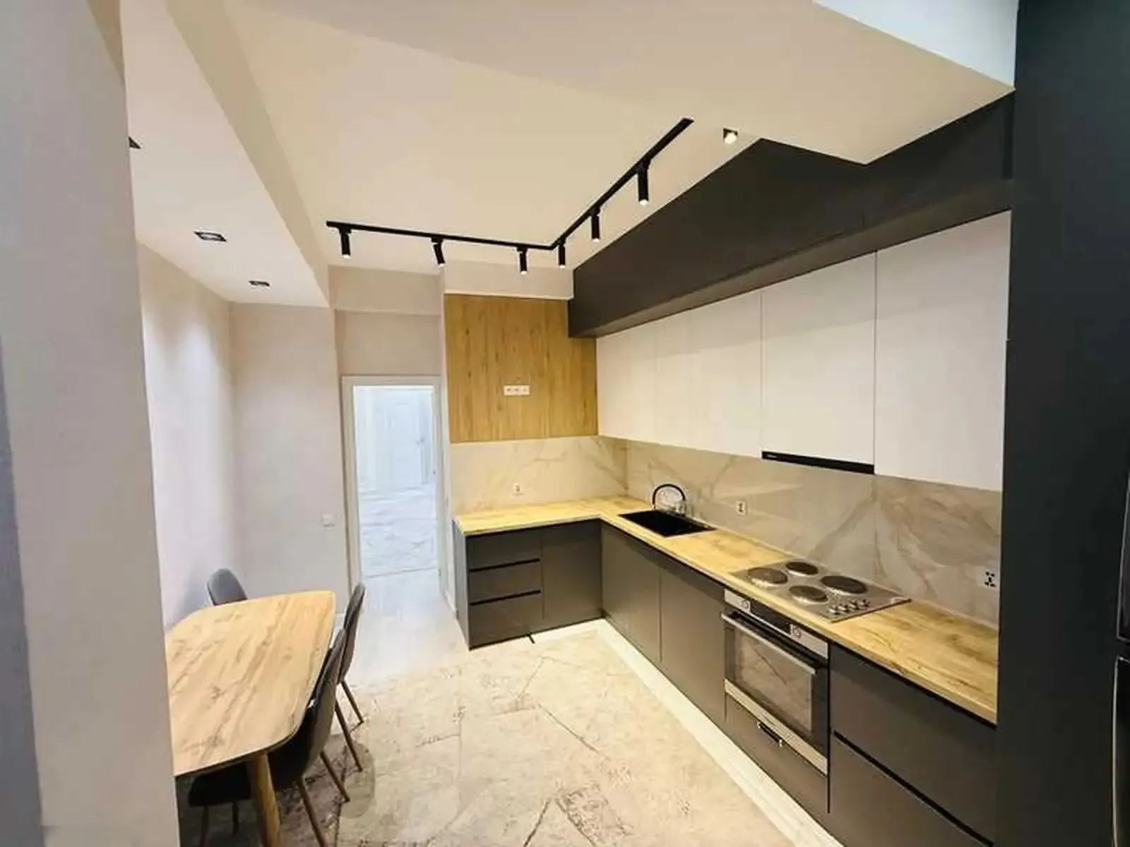 3-комн. квартира, 12 этаж, 110м², Сино, 112 мкр, дом Пайкар
