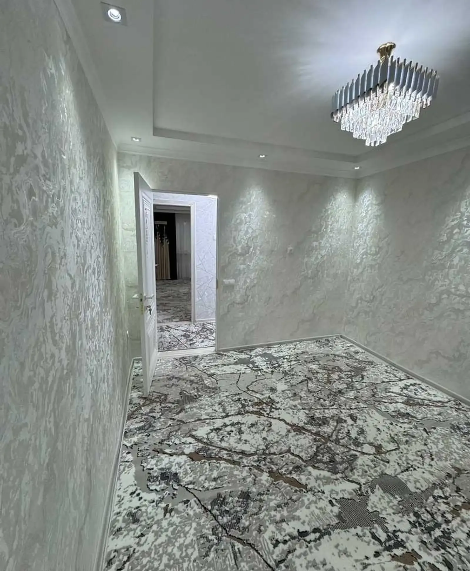 2-комн. квартира, 2 этаж, 78м², ГАИ 33 М/К пеши бозорчаи 33