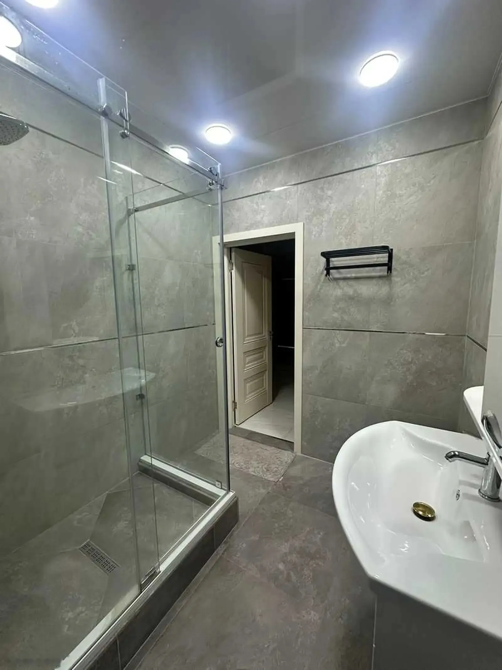2-комн. квартира, 9 этаж, 90м², Газпром, назди Парламент