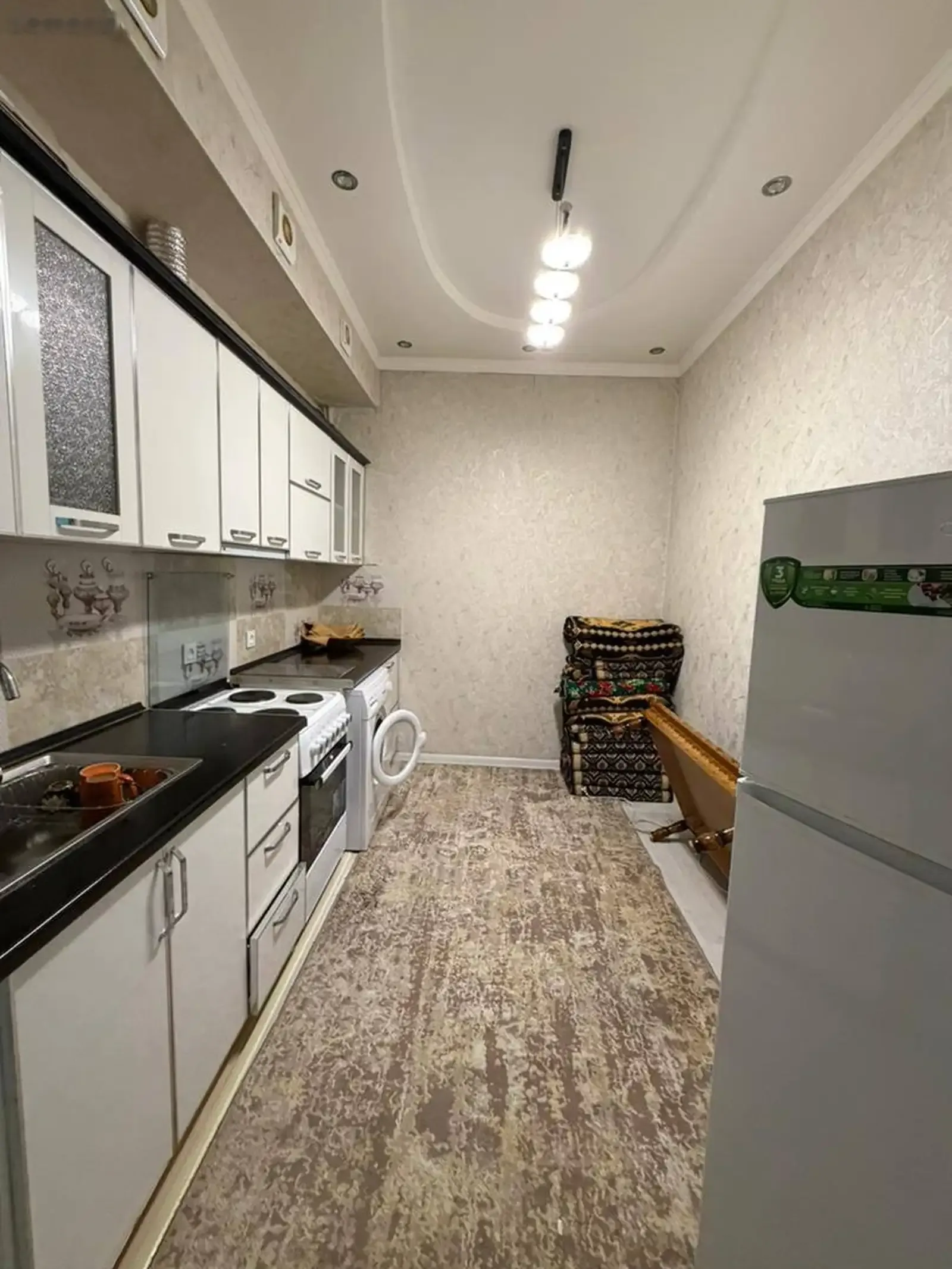 2-комн. квартира, 12 этаж, 75м², Шохмансур
