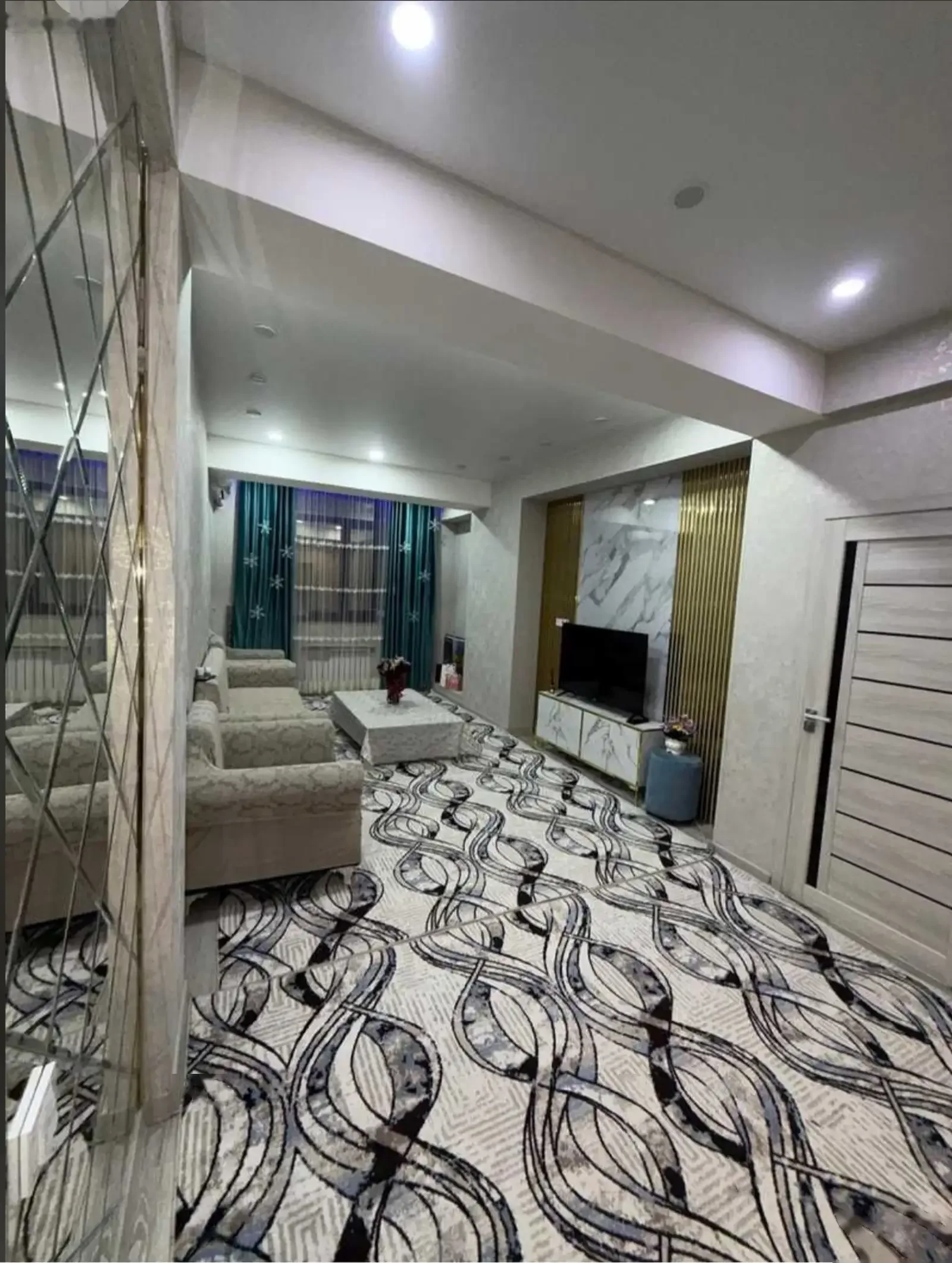 2-комн. квартира, 6 этаж, 64м², Чордома