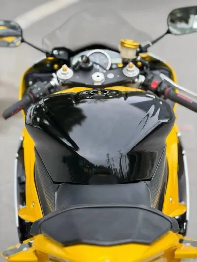 Мотоцикл YAMAHA R
