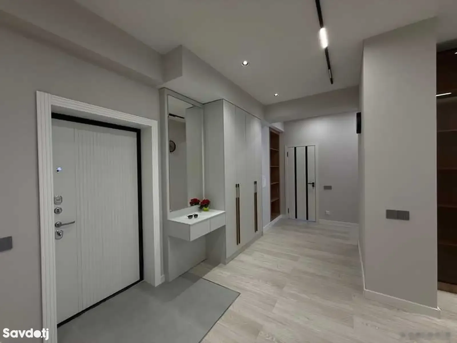 2-комн. квартира, 4 этаж, 80м², Ул.Лоҳутӣ 20,парк А Навоӣ