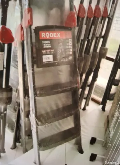 Стремянка Rodex