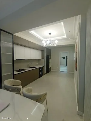 2-комн. квартира, 16 этаж, 84м², Фирдавси