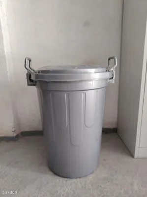 Пластиковый бак для муки с крышкой