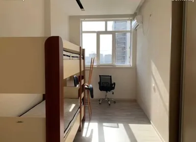 3-комн. квартира, 10 этаж, 140 м², 82 мкр