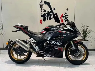 Мотоцикл Suzuki