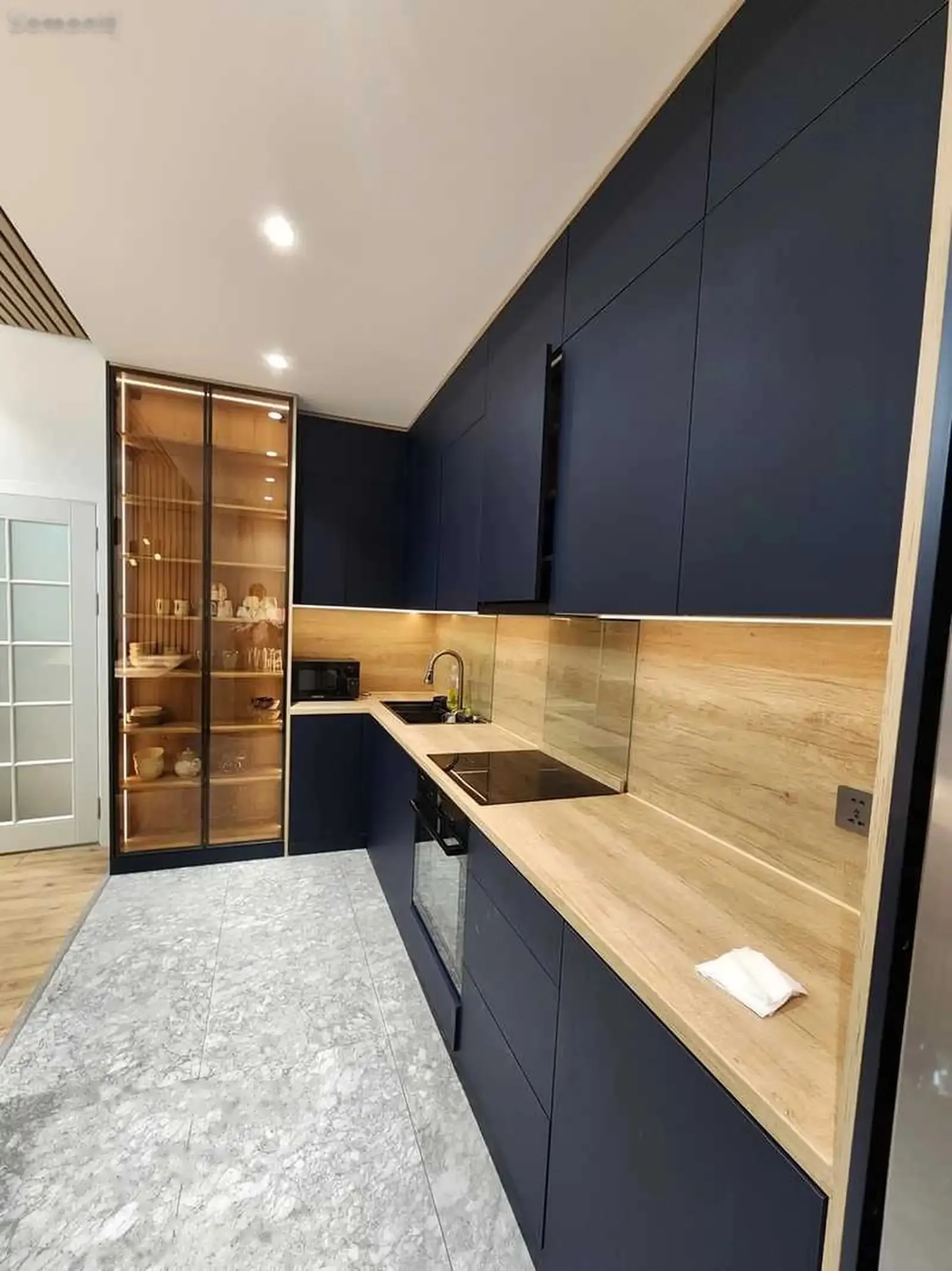 2-комн. квартира, 3 этаж, 80м², овир