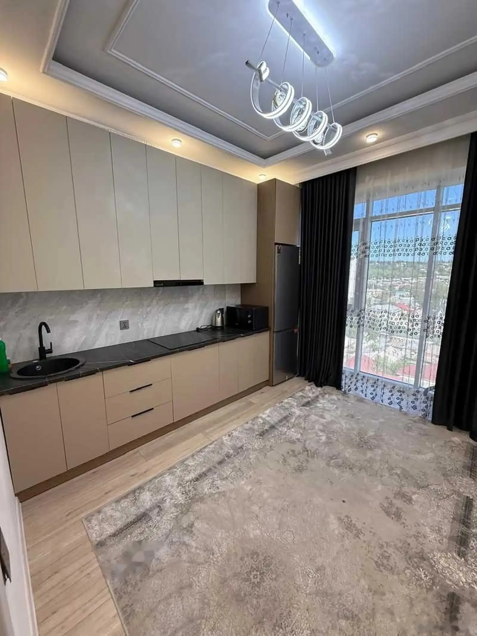 2-комн. квартира, 12 этаж, 90м², Шохмансур