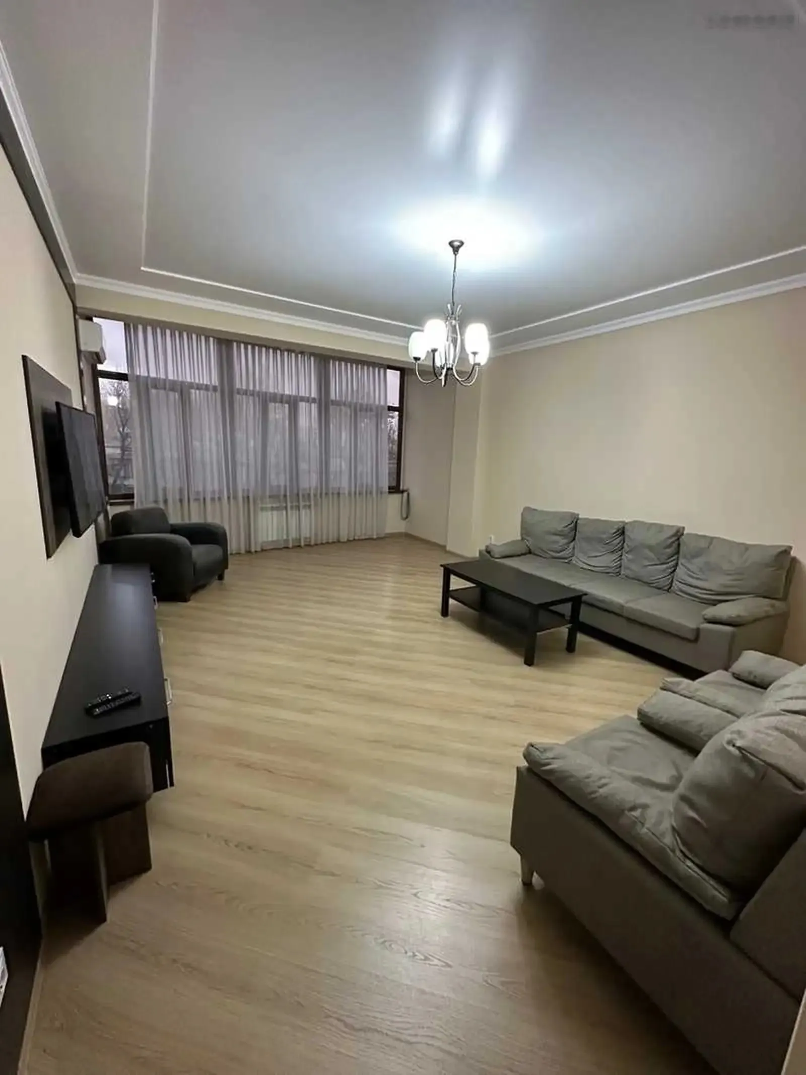 3-комн. квартира, 4 этаж, 136м², дом печати