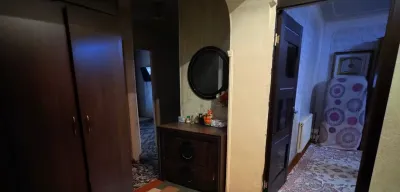 3-комн. квартира, 4 этаж, 60 м², 84 мкр, сзади Ресторан Тайга