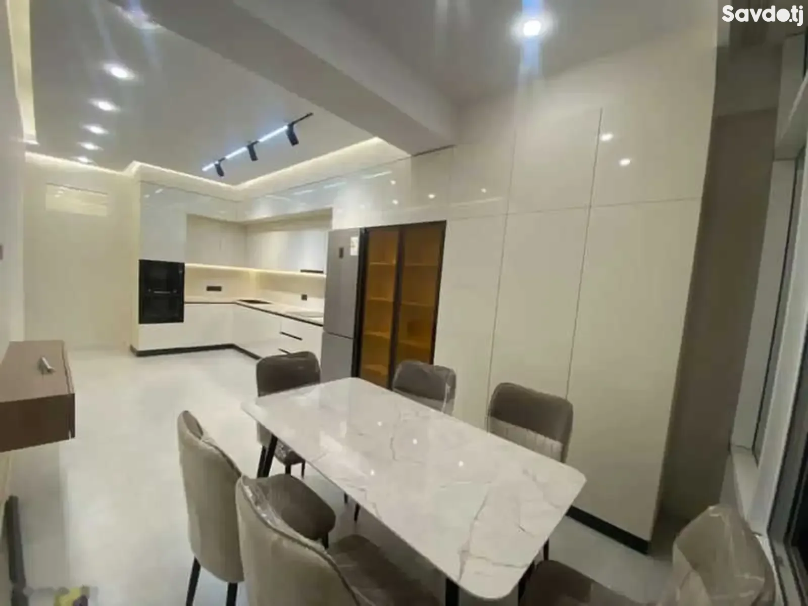 3-комн. квартира, 3 этаж, 120м², Овир, ру ба руи парки А.Навоӣ