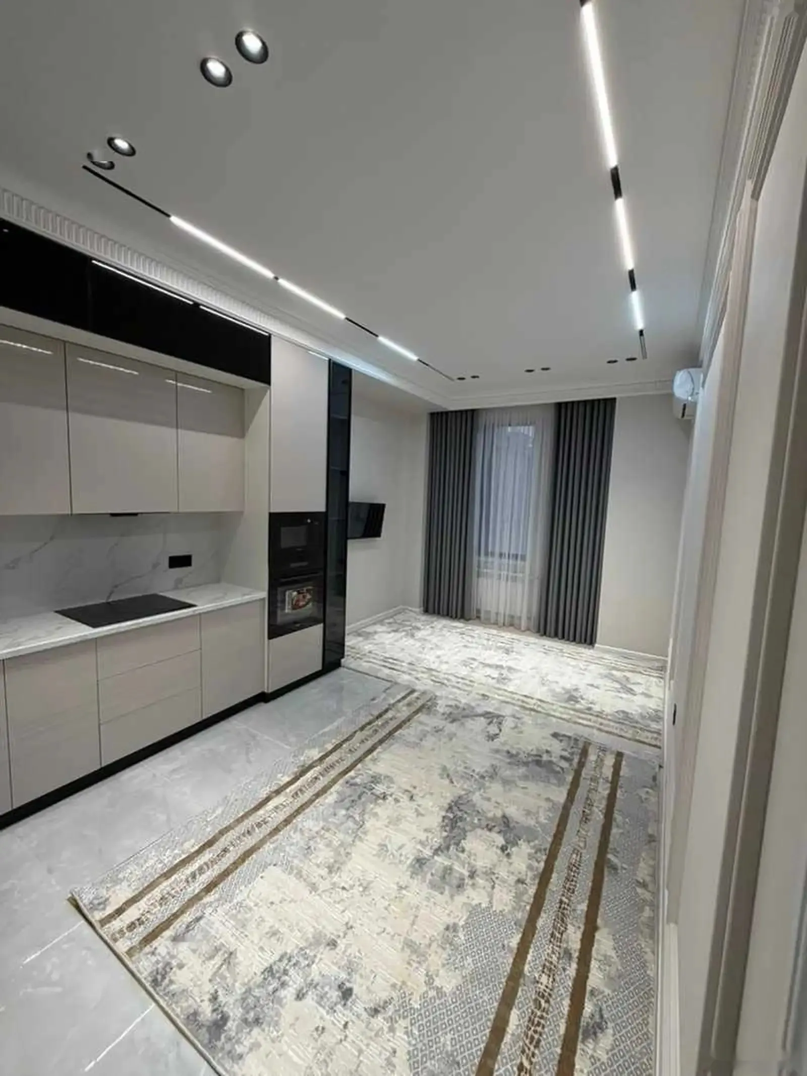 2-комн. квартира, 15 этаж, 100м², Поликлиника