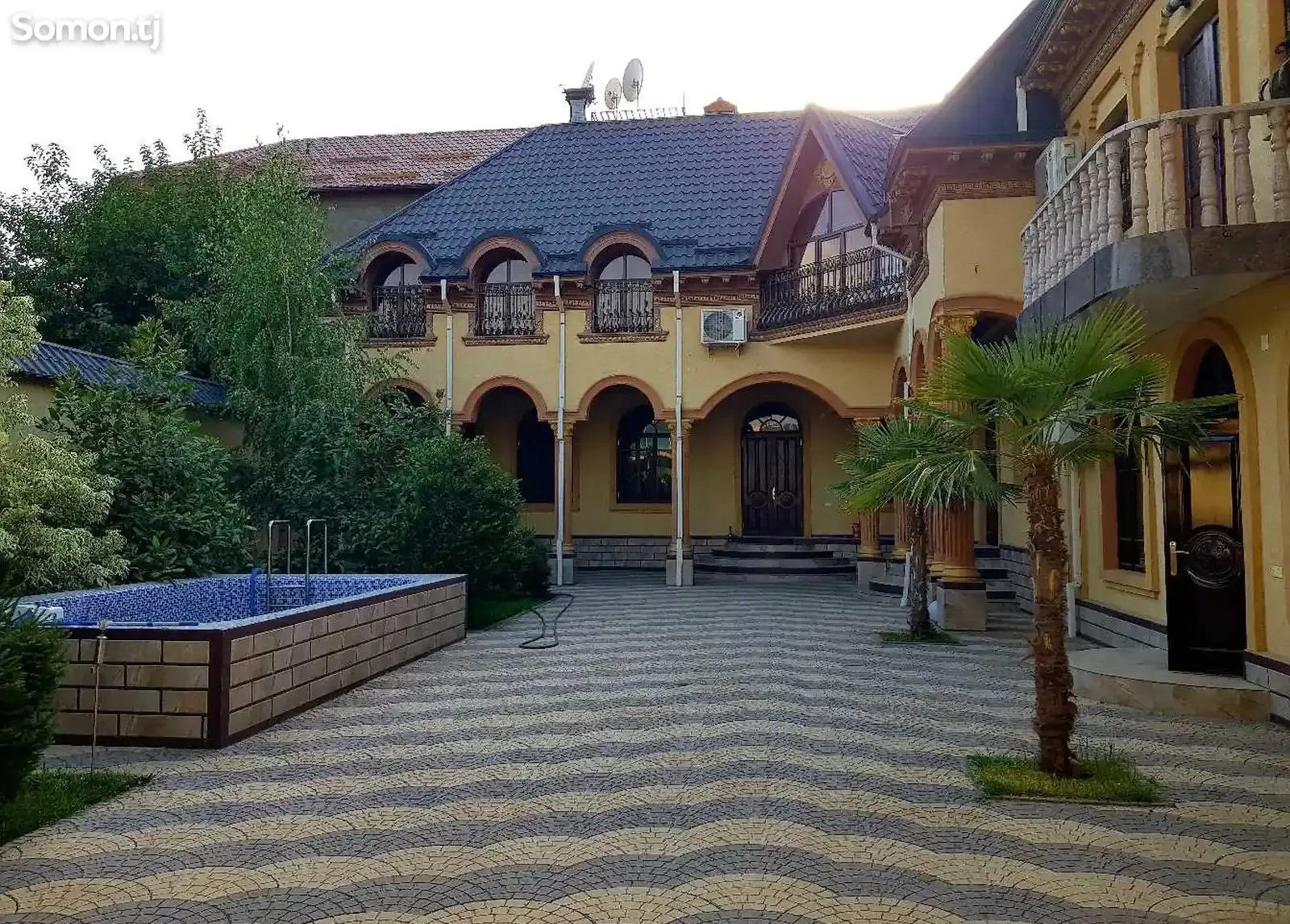 2-этажный, 10 комнатный дом, 800 м², Сомони