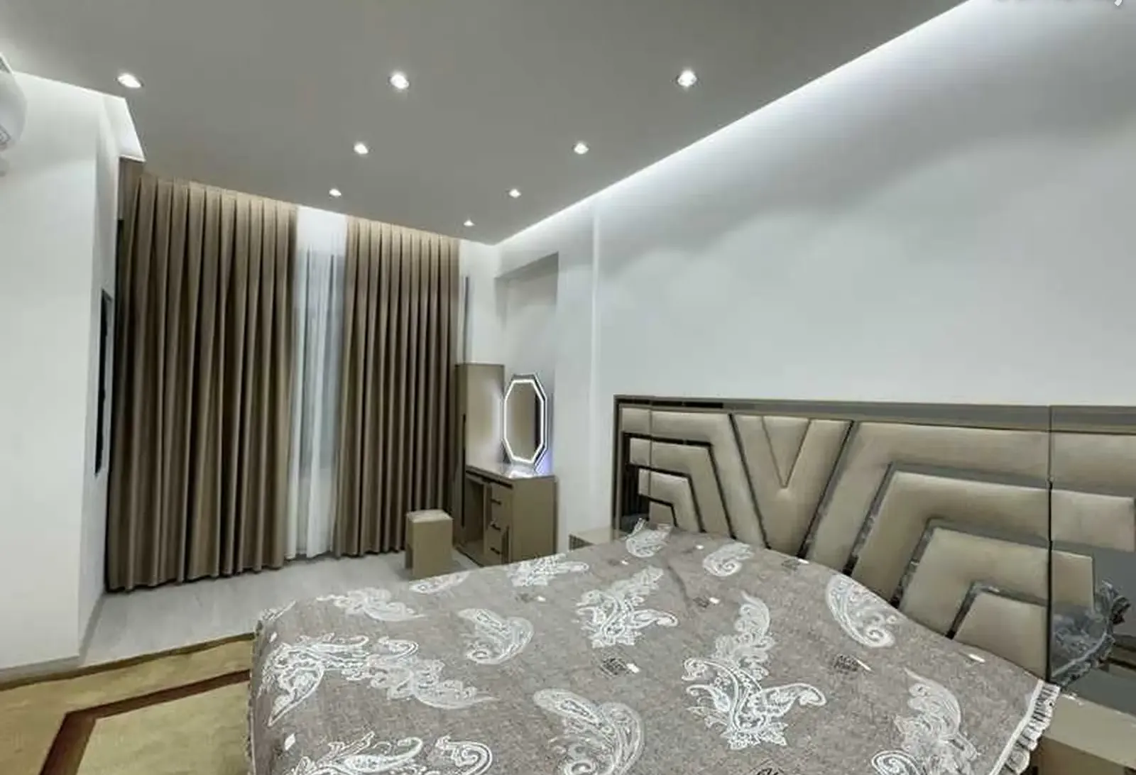 2-комн. квартира, 12 этаж, 94м², Дом печати