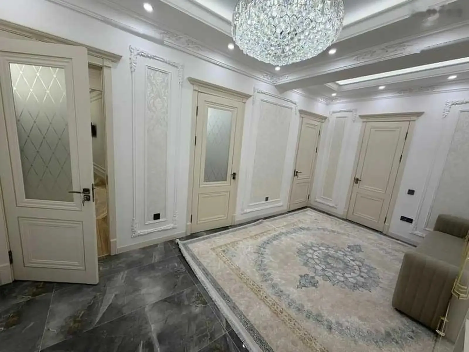 3-комн. квартира, 1 этаж, 120м², Сафо, парки Истиклолият