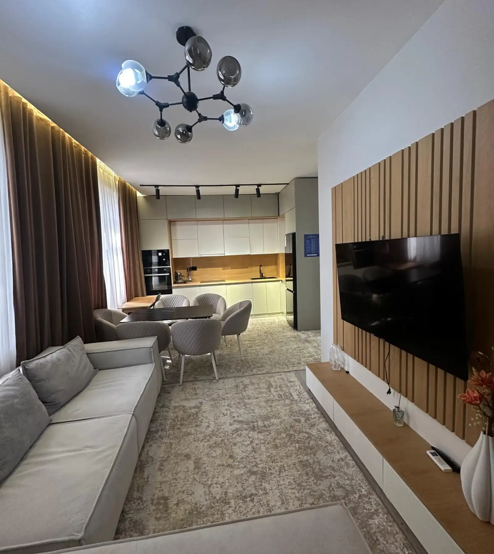 2-комн. квартира, 2 этаж, 75м², Ашан на против Мойки Малика