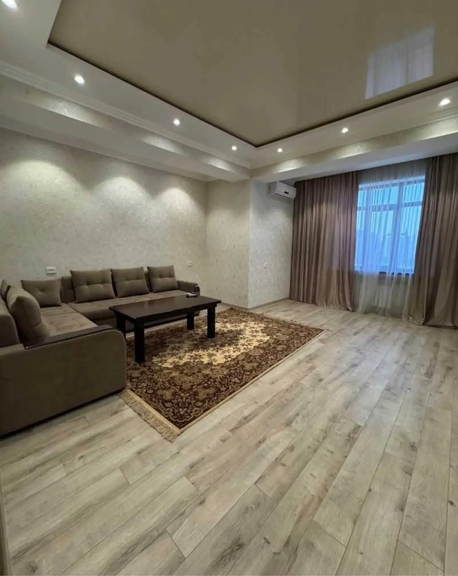 2-комн. квартира, 6 этаж, 80м², Ашан