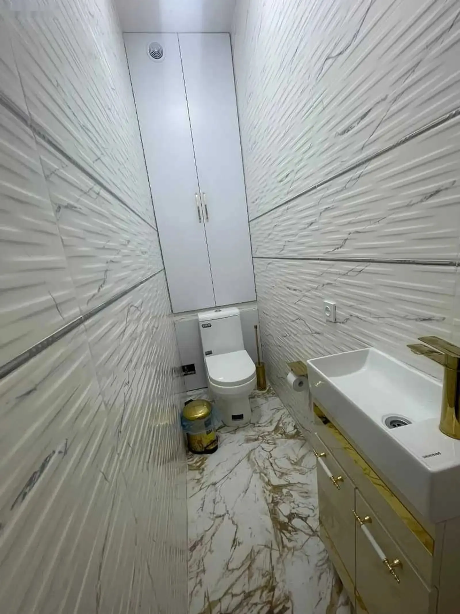 2-комн. квартира, 11 этаж, 68м², Фирдавси дом Ёвар