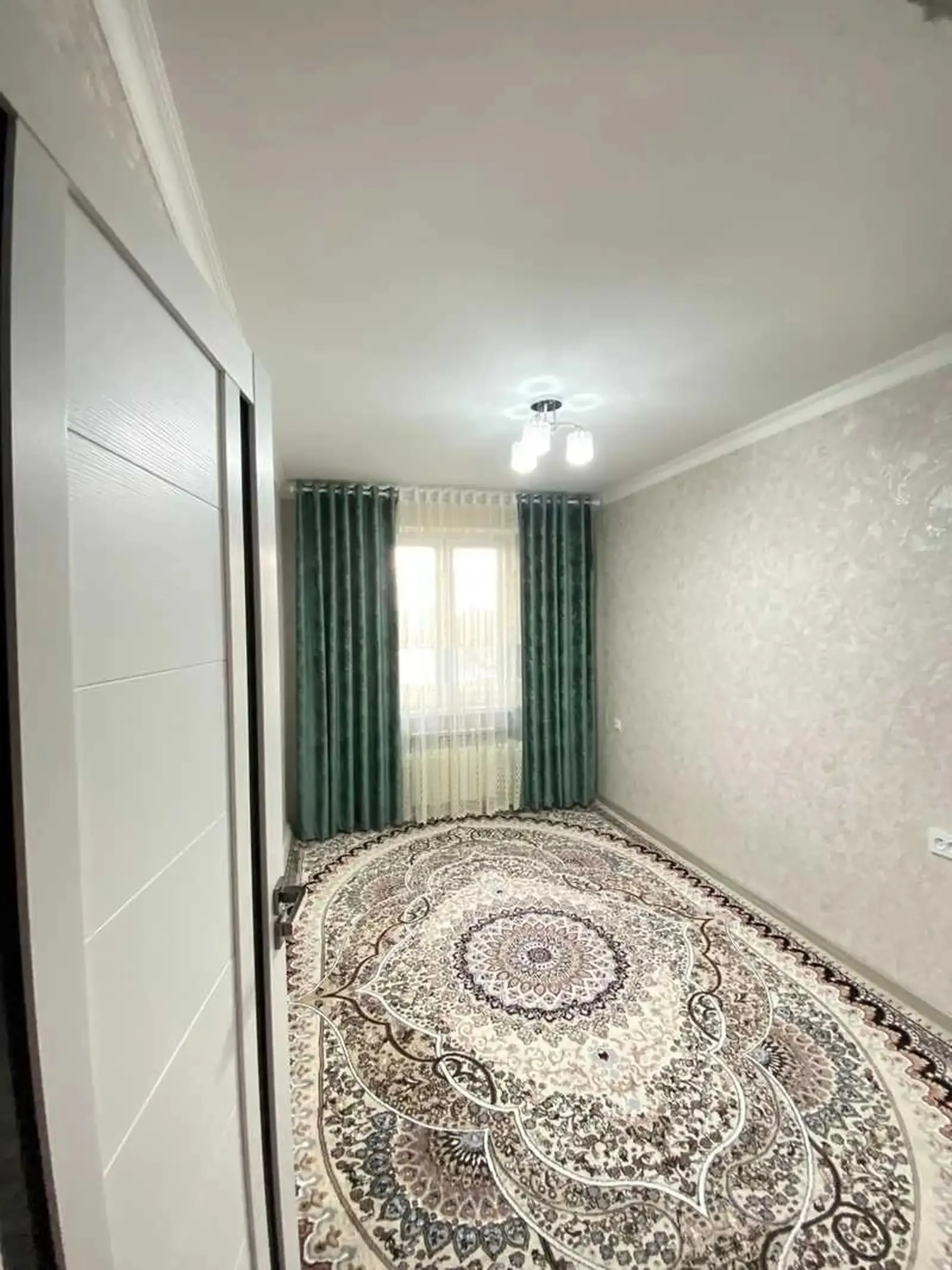 3-комн. квартира, 4 этаж, 83м², Фирдавси