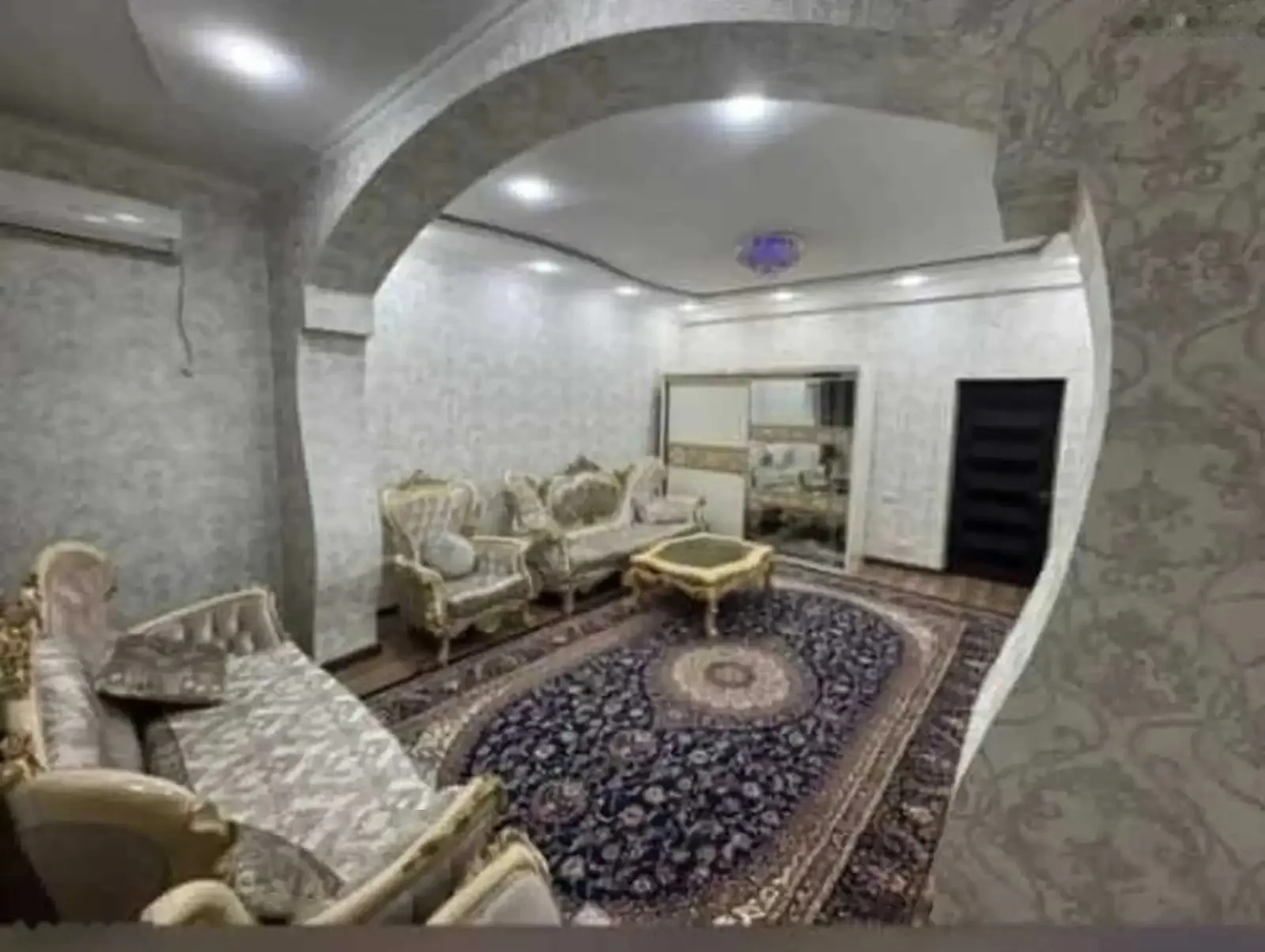 2-комн. квартира, 10 этаж, 72м², Голубой экран