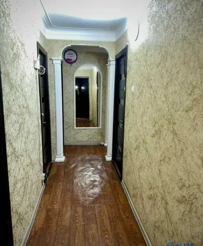 4-комн. квартира, 3 этаж, 67 м², Сино