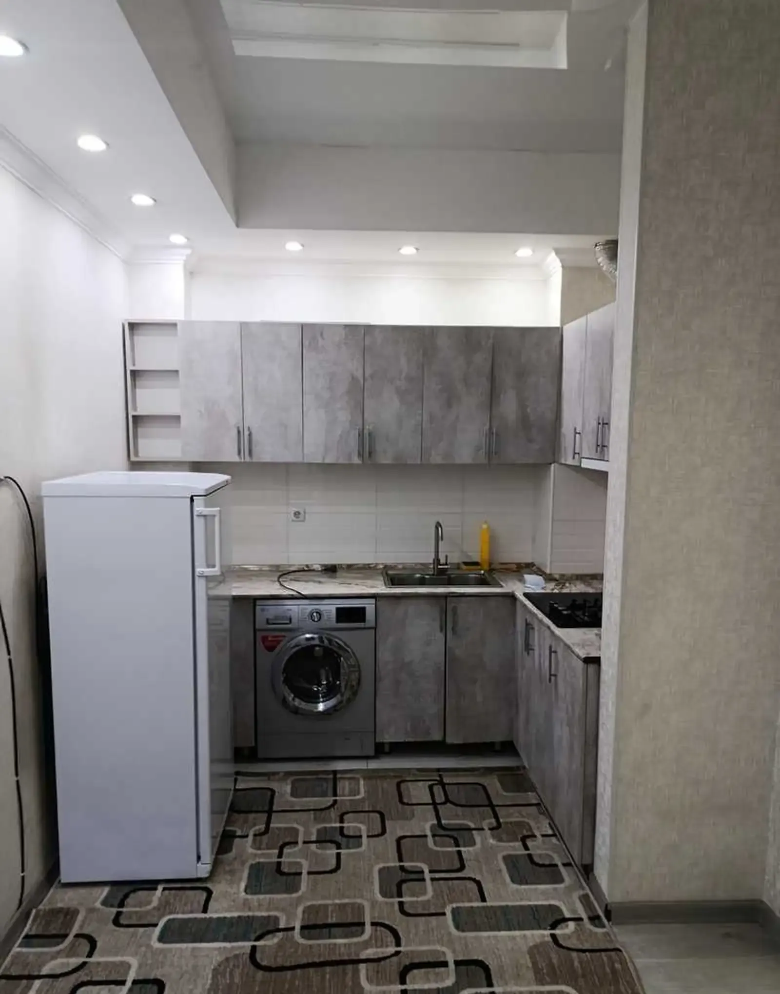 2-комн. квартира, 16 этаж, 52м², Дом печати