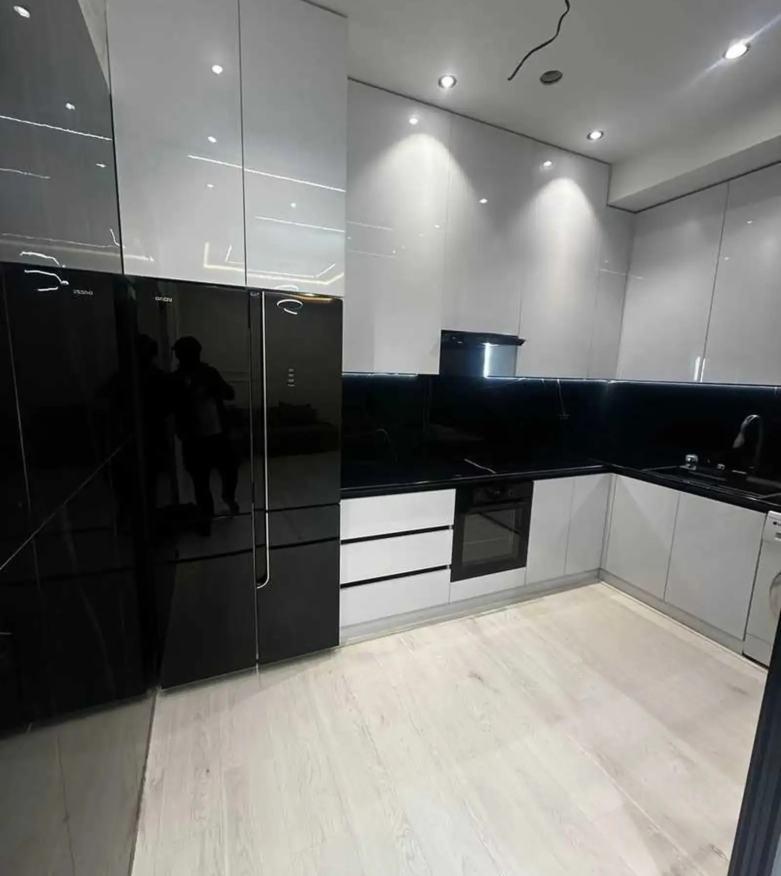 2-комн. квартира, 10 этаж, 70м², 102 мкр